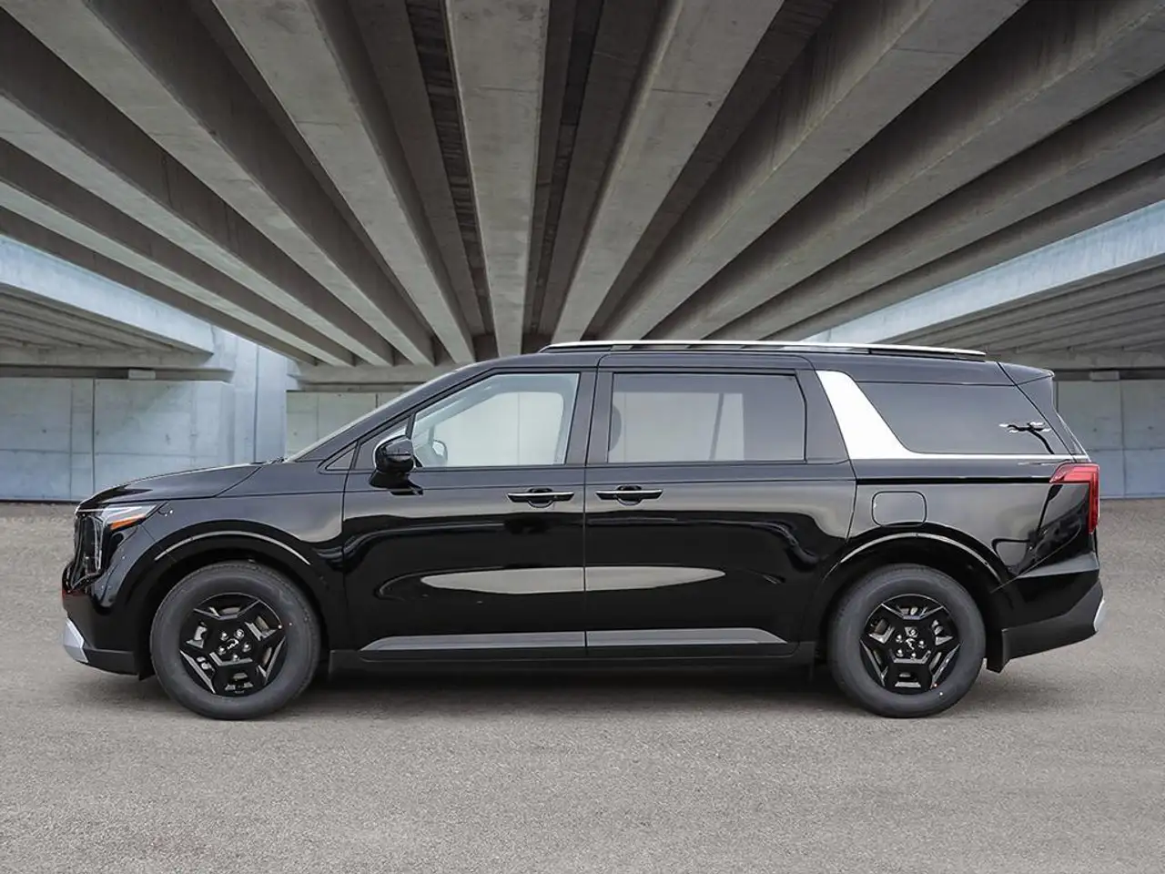Kia Carnival снимка Kia Carnival