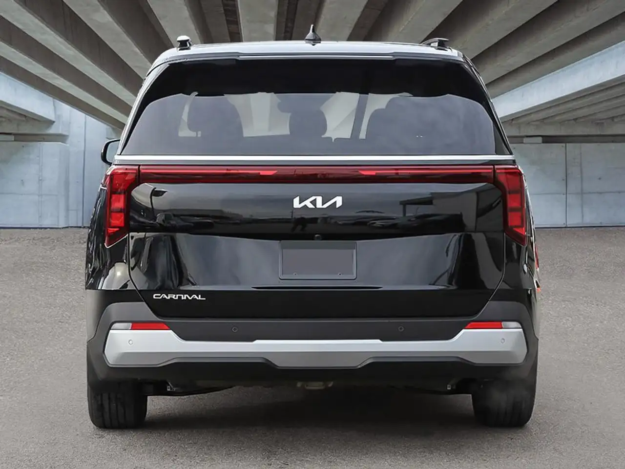 Kia Carnival снимка Kia Carnival