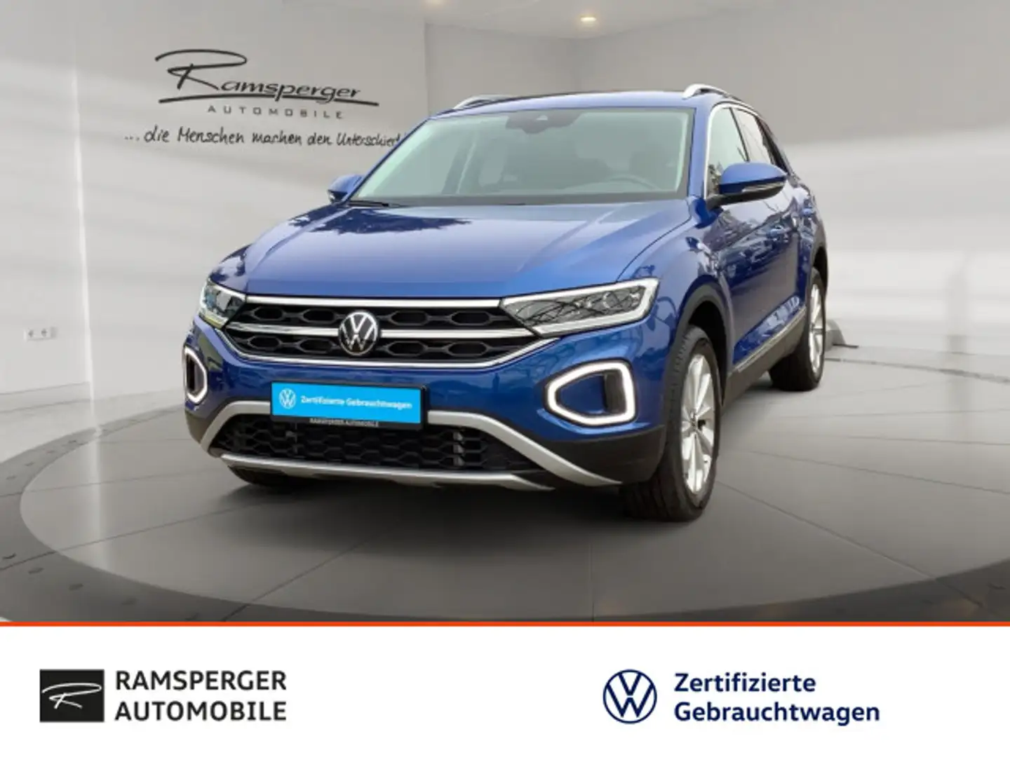 Volkswagen T-Roc 1.5 TSI DSG Style AHK ACC LED Navi PDC Blau - 1