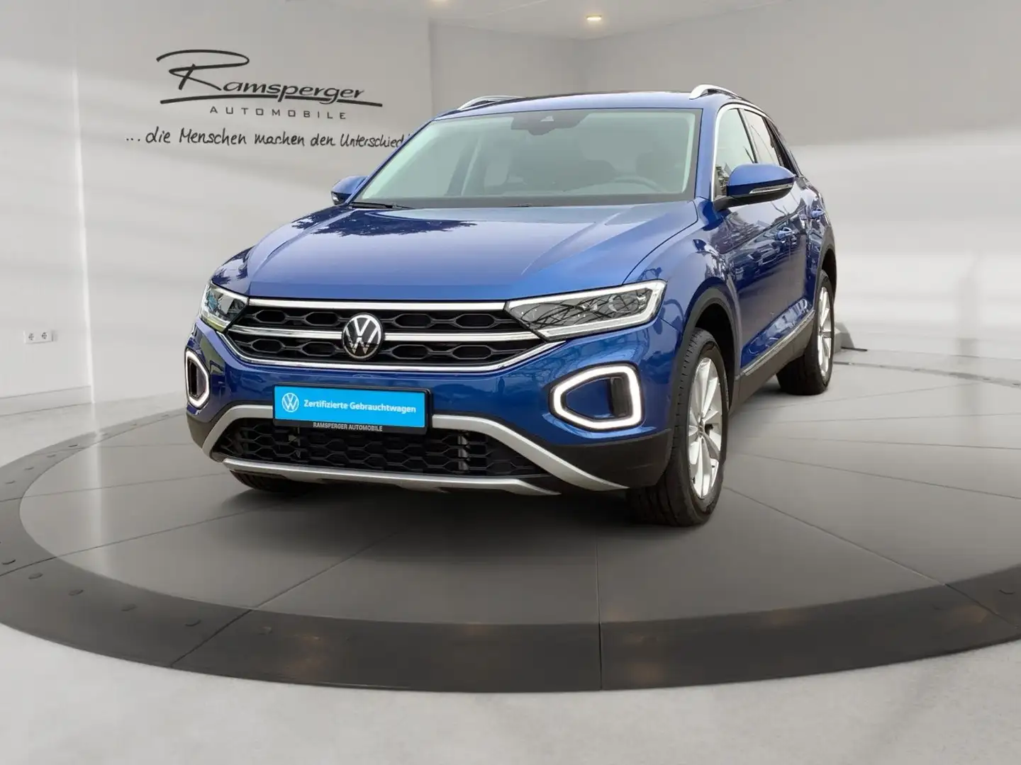 Volkswagen T-Roc 1.5 TSI DSG Style AHK ACC LED Navi PDC Blau - 2