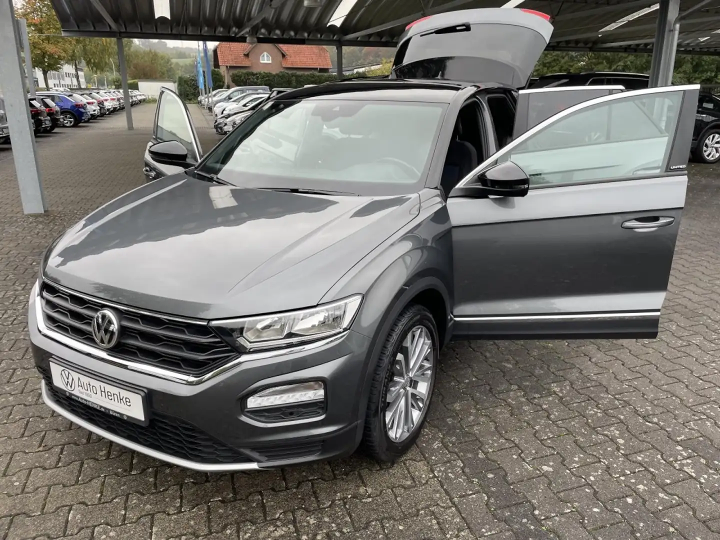 Volkswagen T-Roc 1.5 TSI OPF UNITED + AHK + SITZHZG Klima Grau - 2