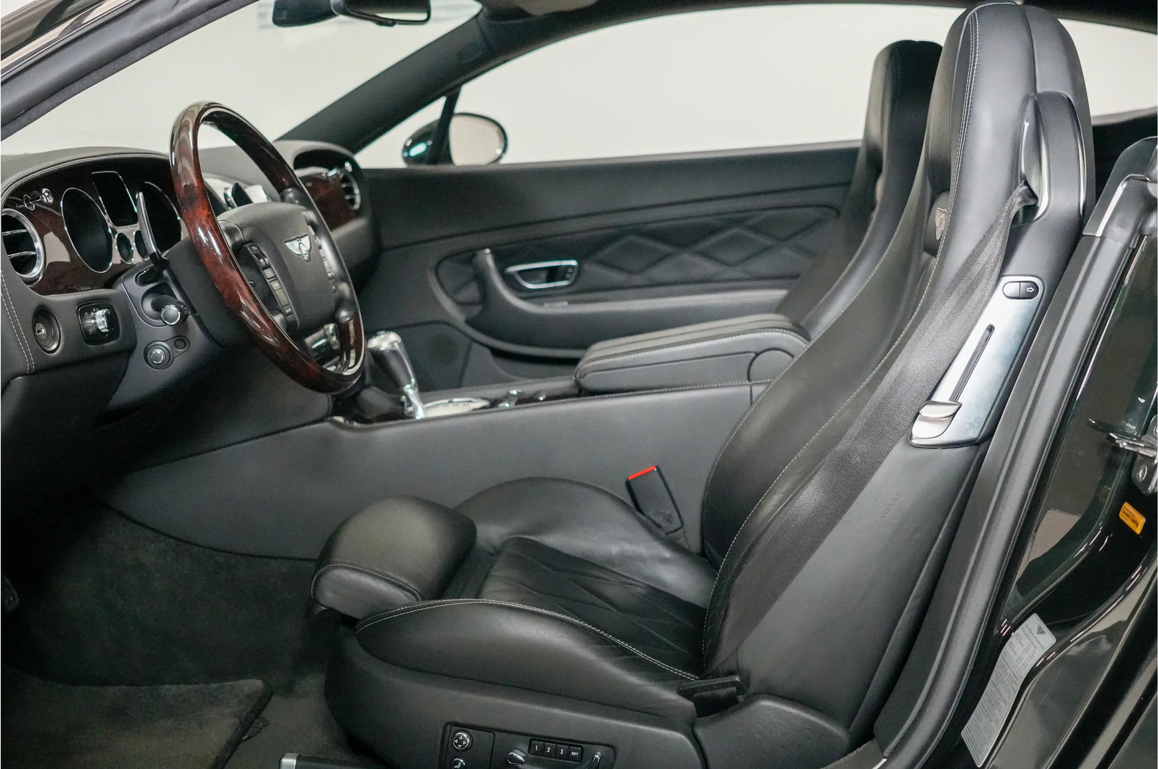 Bentley Continental GT M1118 — photo 9