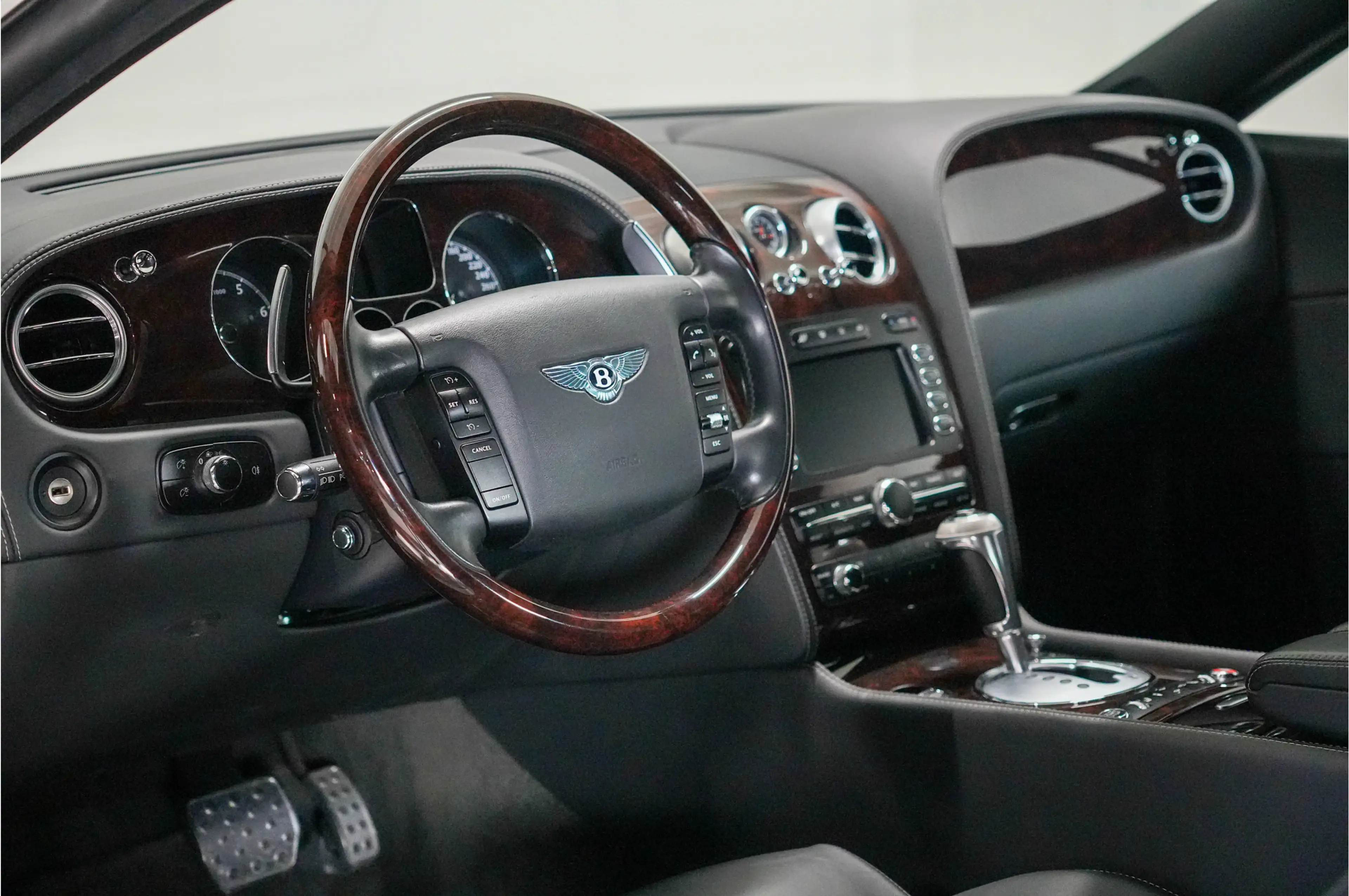 Bentley Continental GT M1118 — photo 13