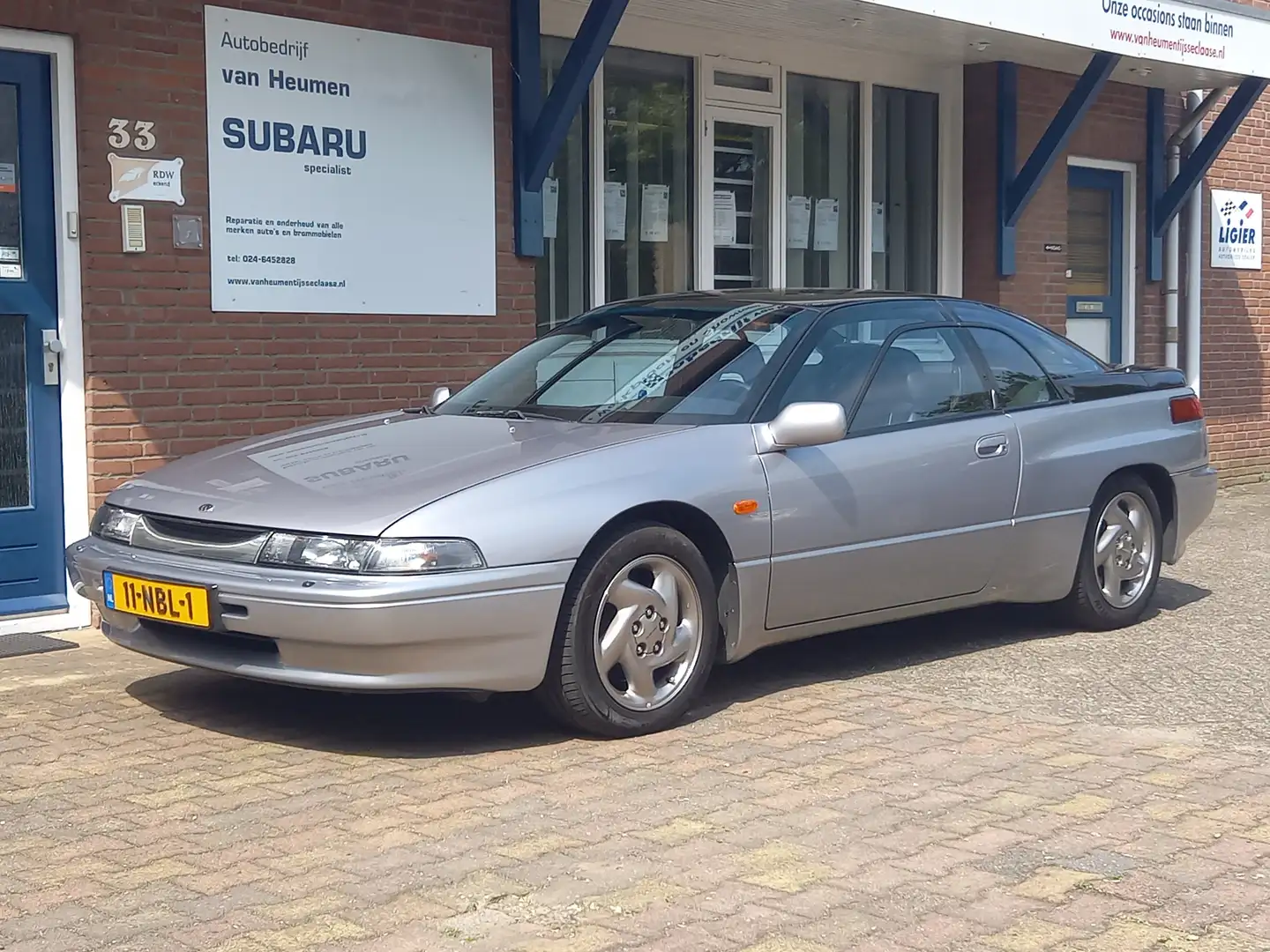 Subaru SVX 3.3 H6 AWD Silver - 1