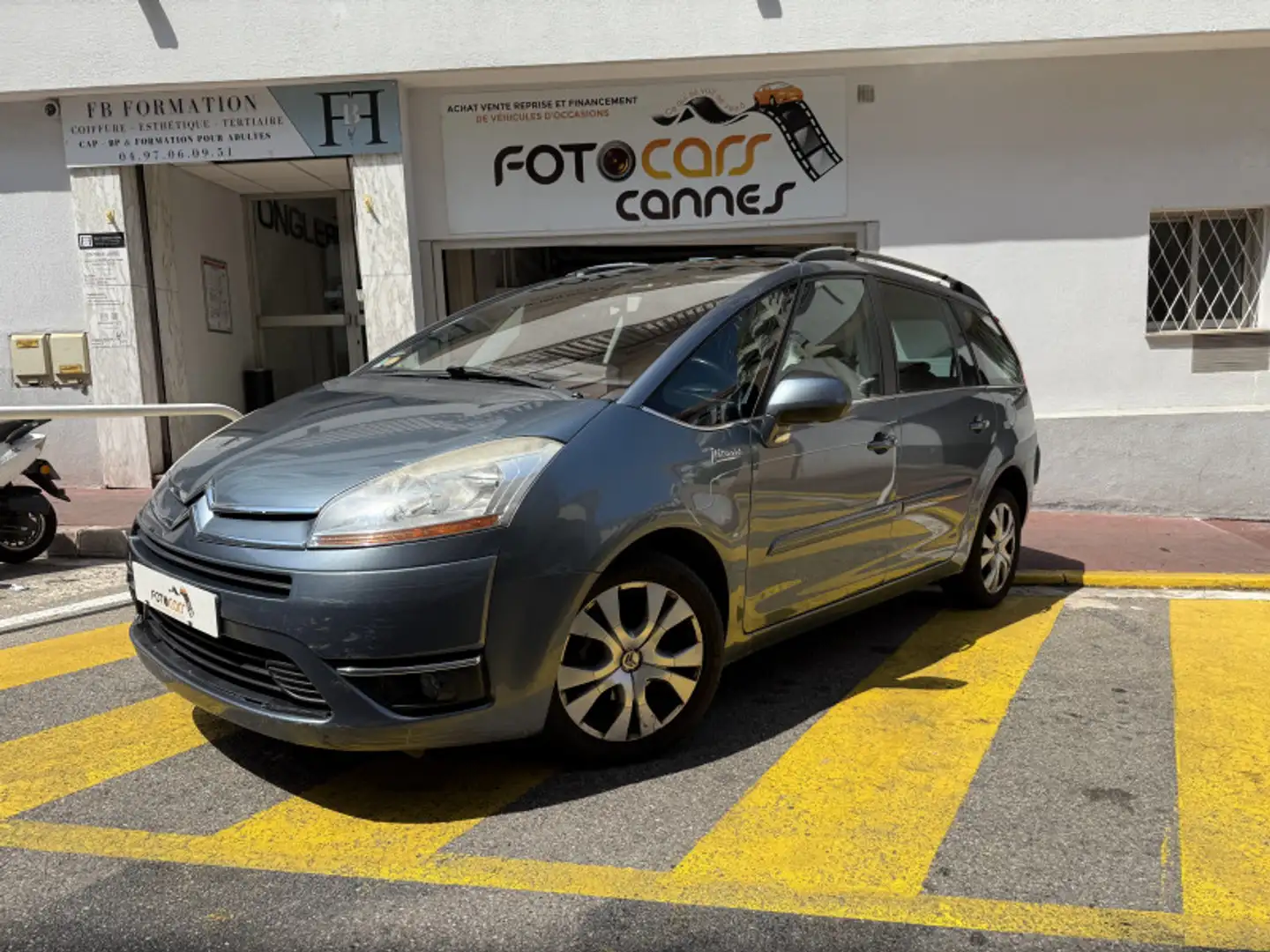 Citroen Grand C4 Picasso 1.6 HDI110 FAP MILLENIUM 7PL Gris - 1