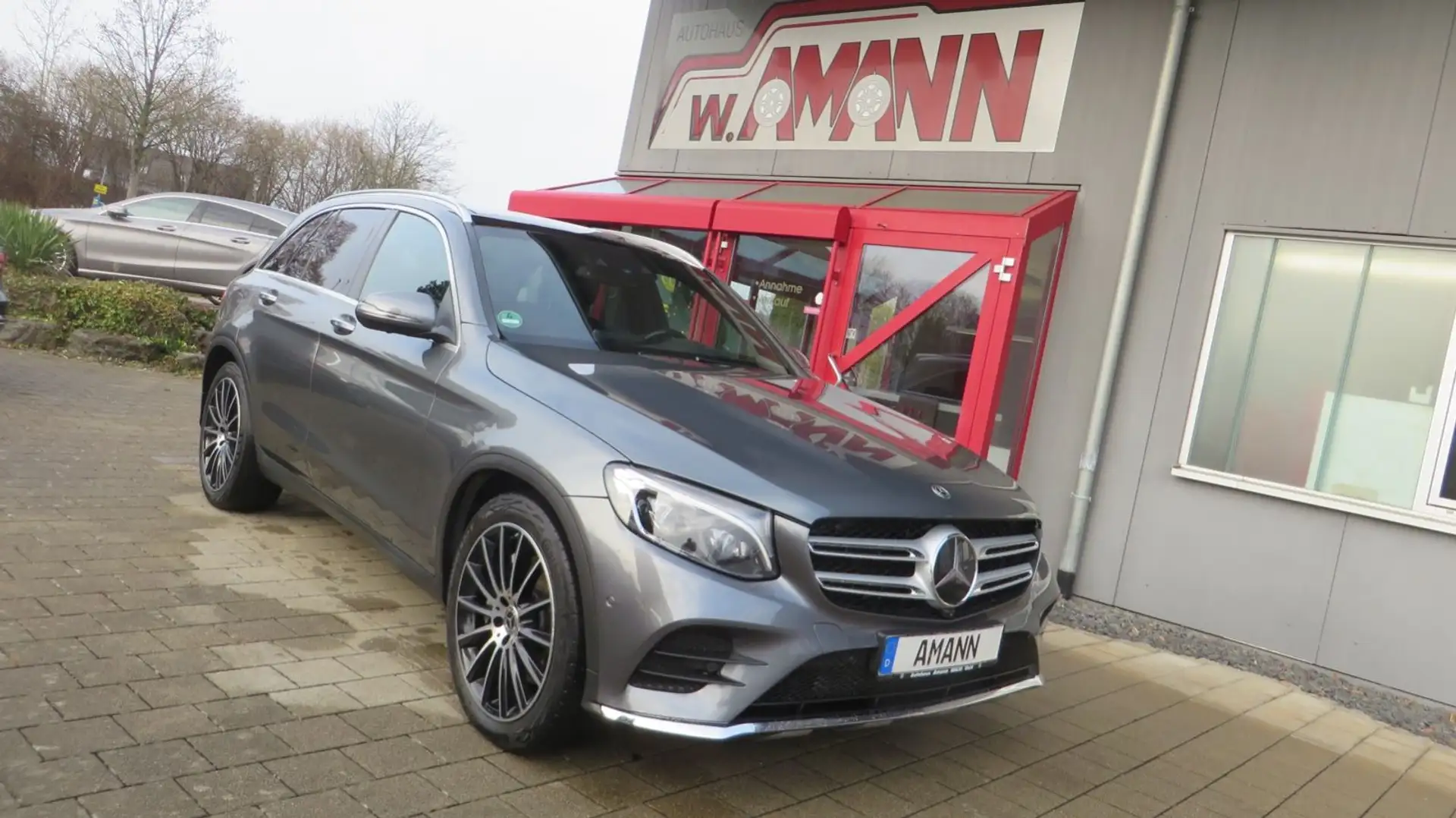 Mercedes-Benz GLC 350 d AMG Paket 4Matic Pano+AHK+20"Zoll Grau - 2