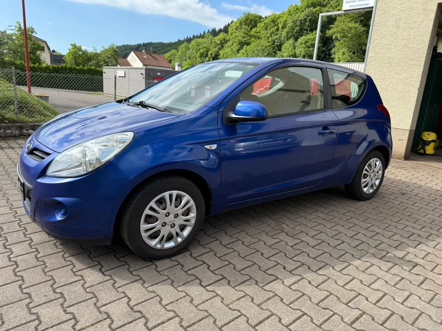 Hyundai i20 Comfort, 112000 km, Klima, ZV, Tüv 05/2026! Albastru - 1