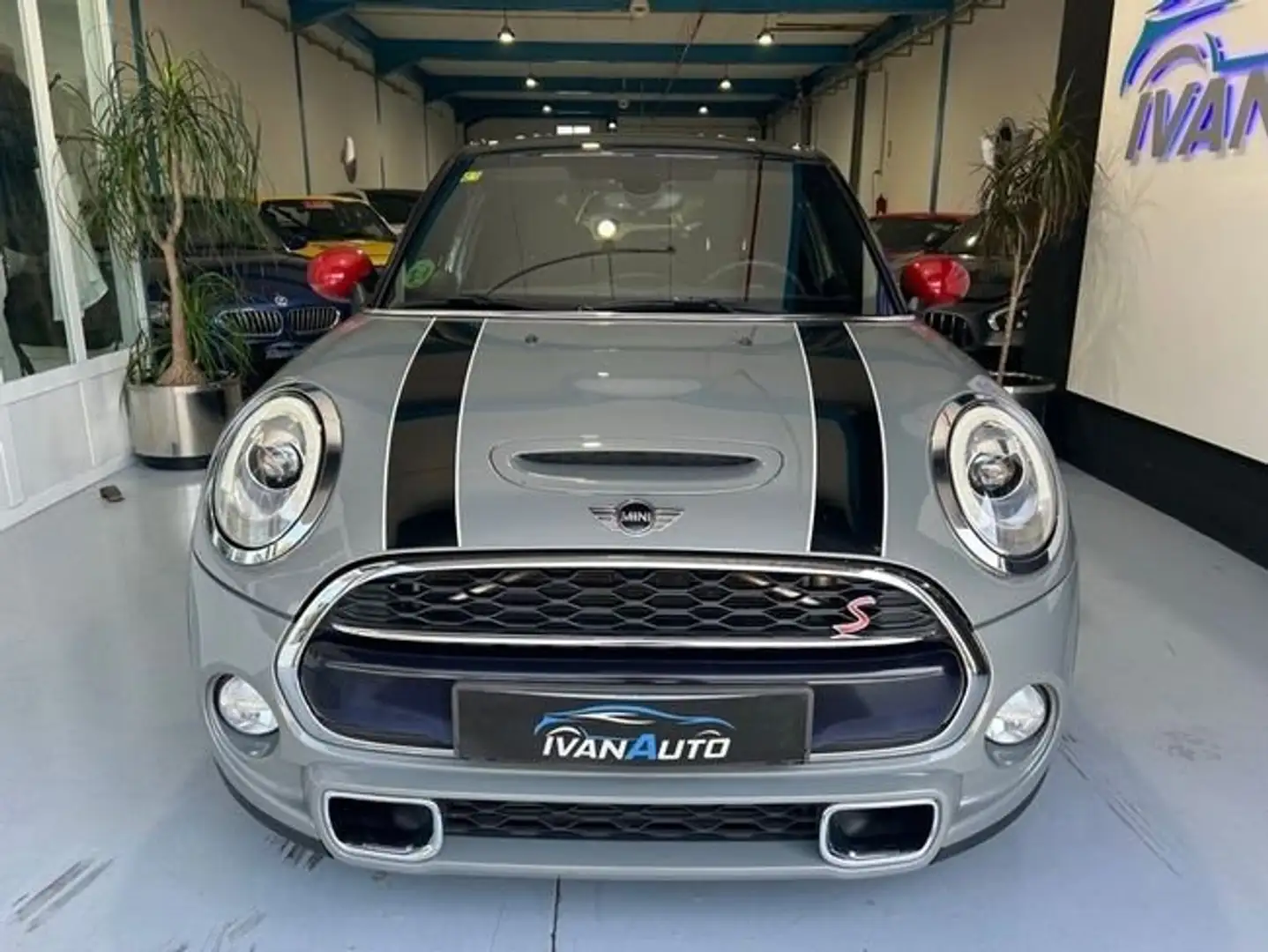 MINI Cooper SD AUTO 5 PUERTAS Plateado - 2