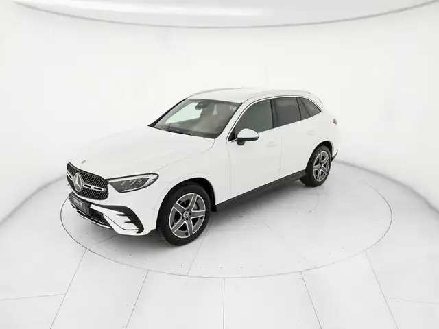 Mercedes-Benz GLC view 2