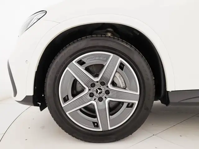 Mercedes-Benz GLC view 7