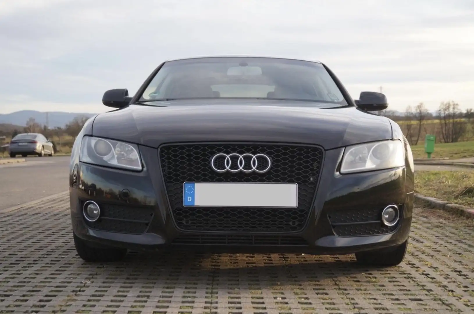 Audi A5 2.0 TFSI (132kW) Schwarz - 2