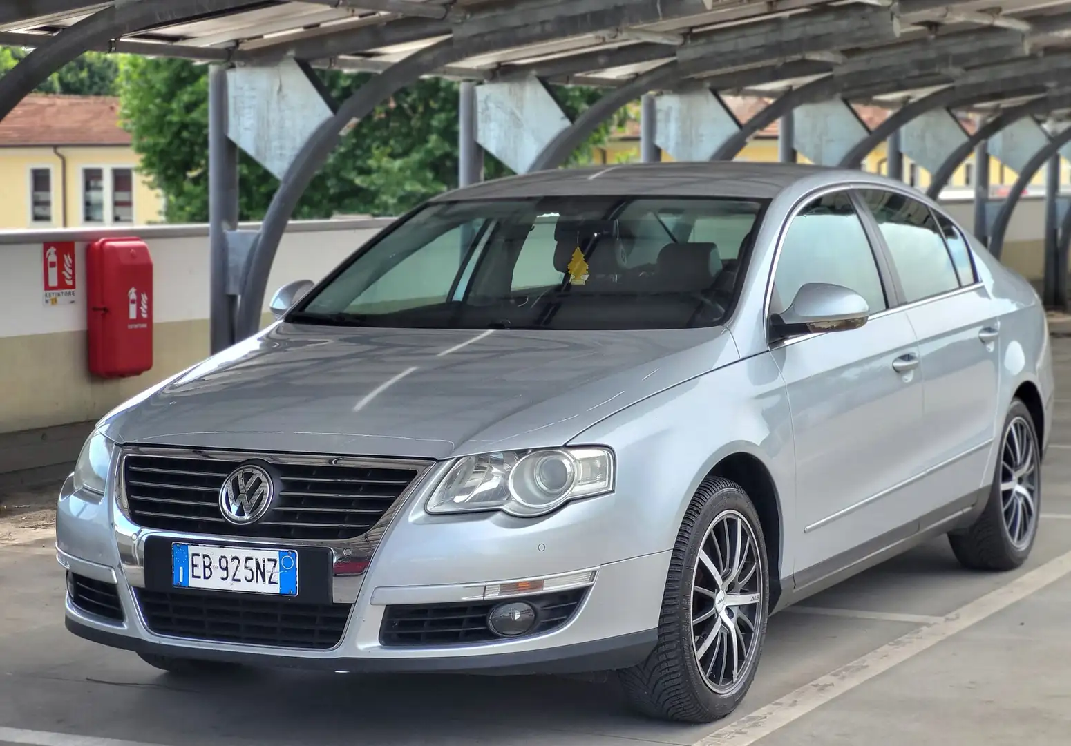 Volkswagen Passat 2.0 tdi Highline c/navi 4motion Argent - 1