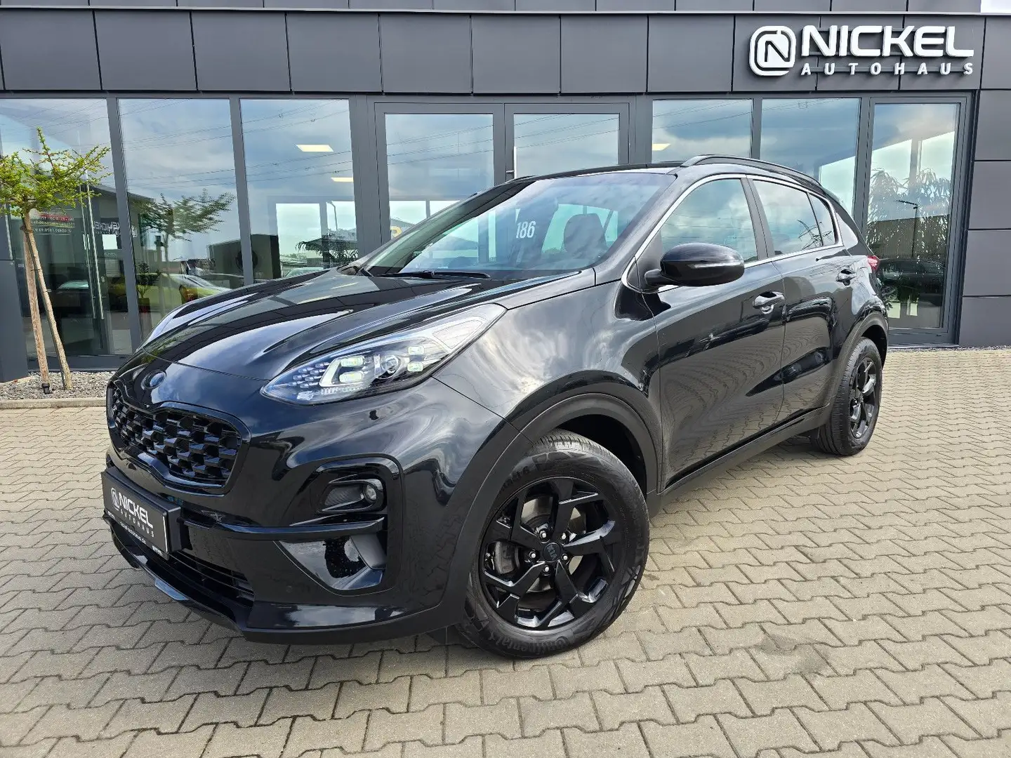 Kia Sportage 4WD BLACK EDITION*Navi*Led*Kamera*VOLL* Schwarz - 1