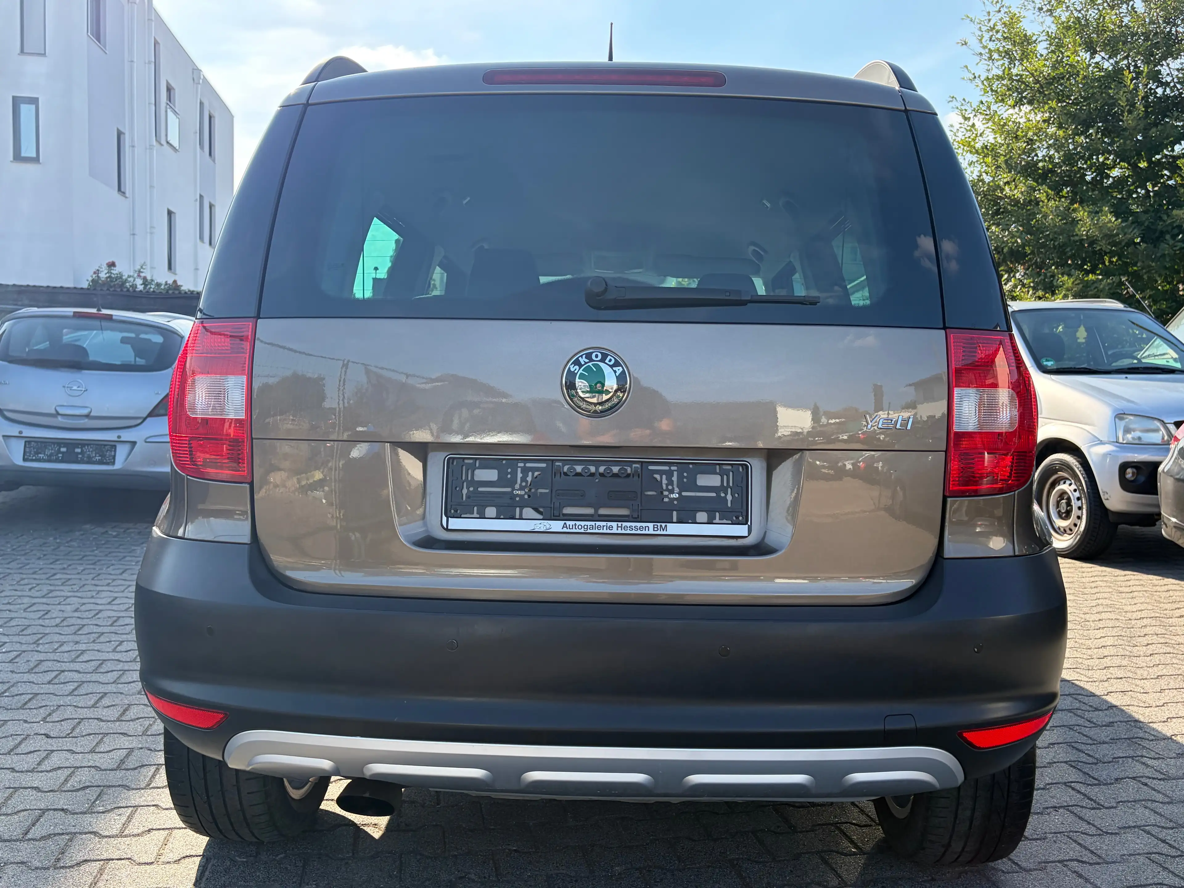 Skoda Yeti Ambition Plus*Automatik*SHZ*Temp.*PDC*AHK*HU/AU Neu — photo 8