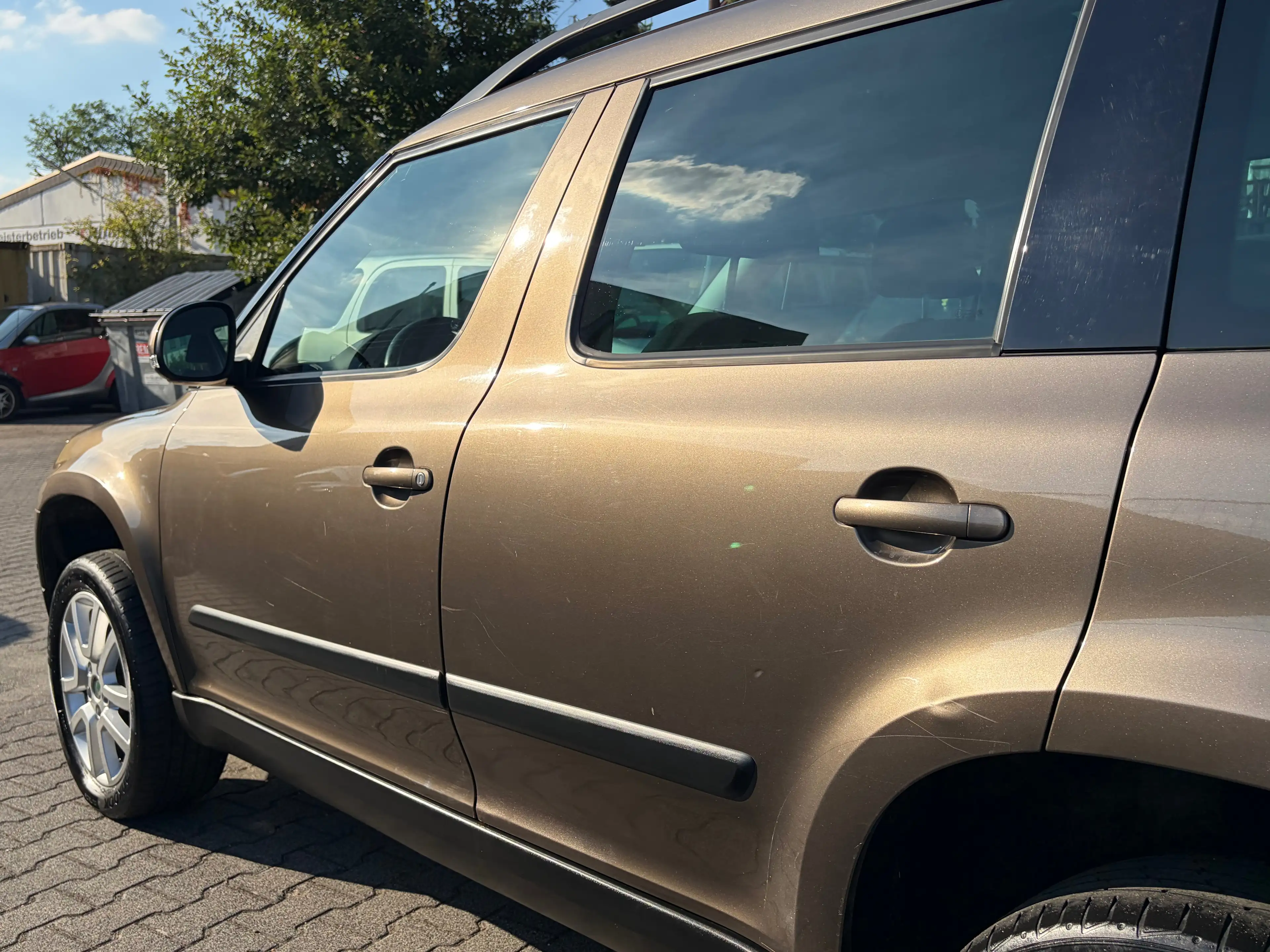 Skoda Yeti Ambition Plus*Automatik*SHZ*Temp.*PDC*AHK*HU/AU Neu — photo 5