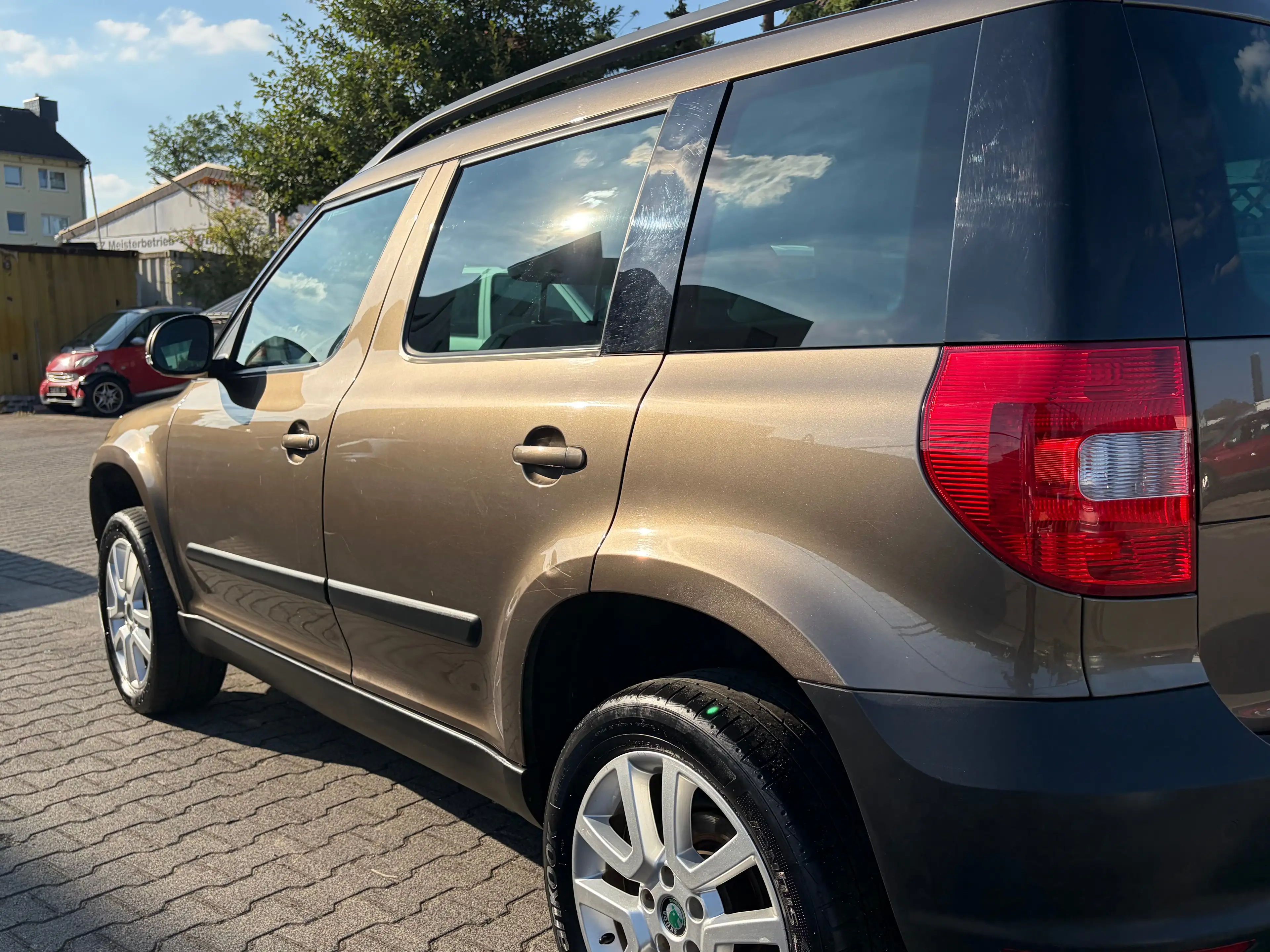 Skoda Yeti Ambition Plus*Automatik*SHZ*Temp.*PDC*AHK*HU/AU Neu — photo 6