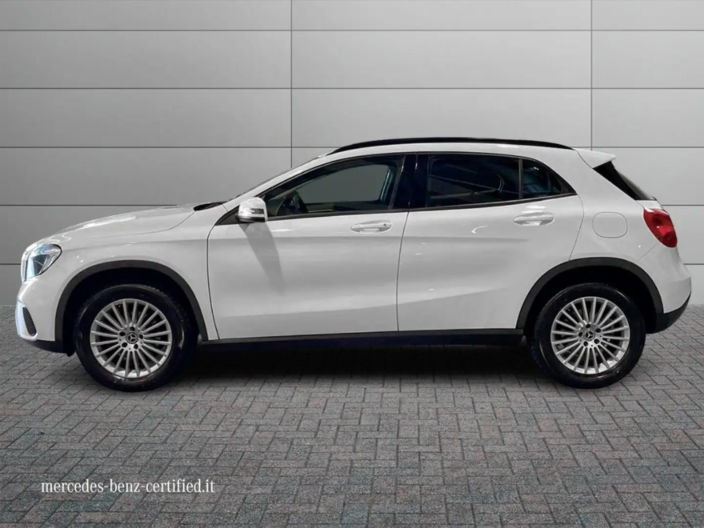Mercedes-Benz GLA 200 - GLA 200 d Business auto Bianco - 2