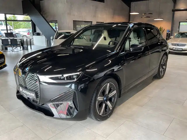 Bmw iX 40 Sport H&K HuD Sky Lounge Sitzbelüft. 360°