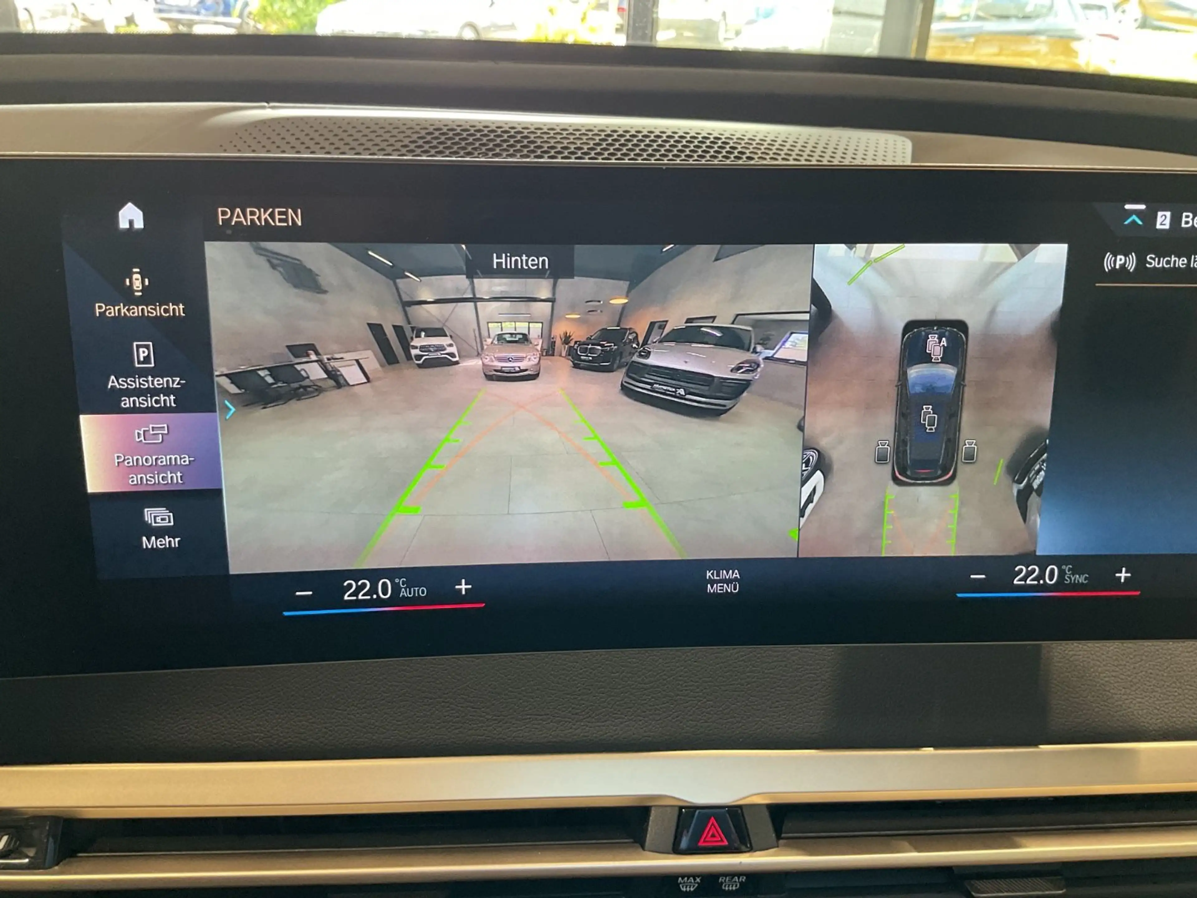 BMW iX 40 Sport H&K HuD Sky Lounge Sitzbelüft. 360° — photo 12