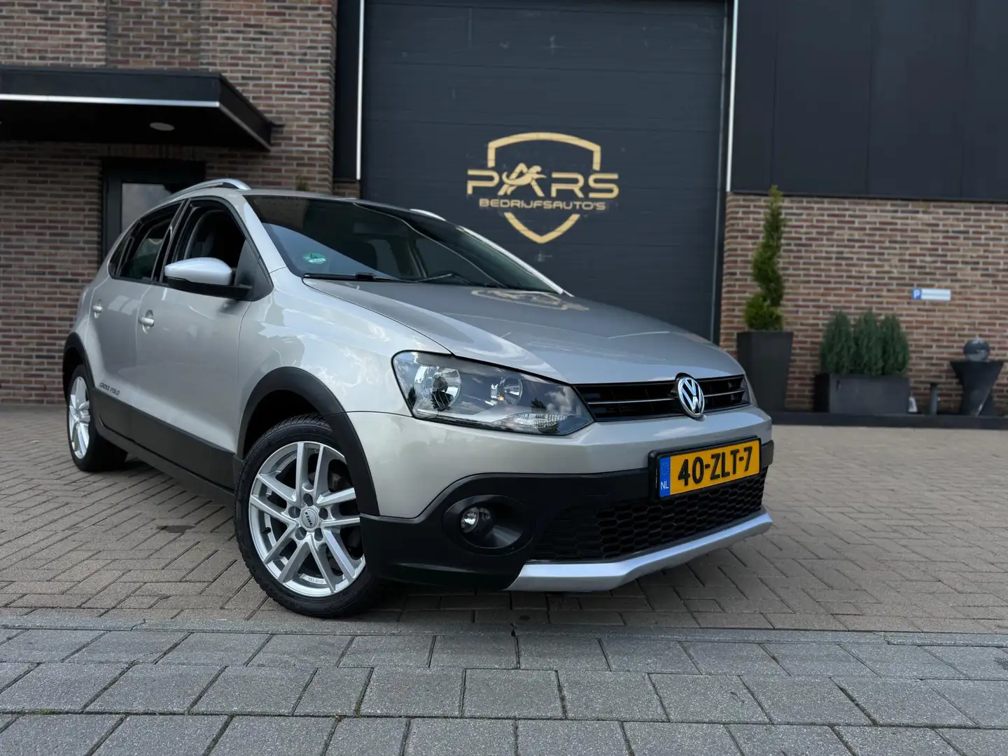 Volkswagen Polo Cross 1.2 TSI Automaat 5drs Airco Navi Cruise Elk.Ramen Beige - 1