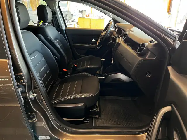 Dacia Duster view 17