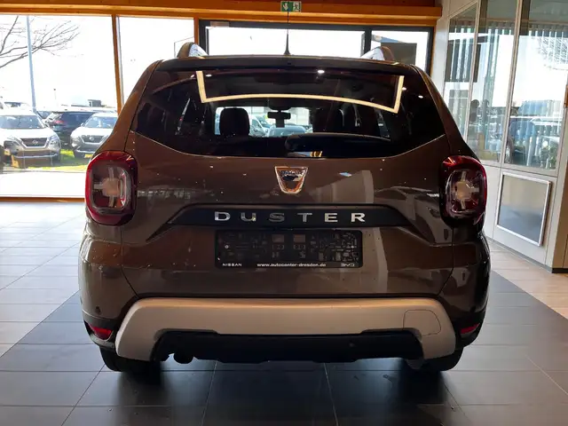 Dacia Duster view 10