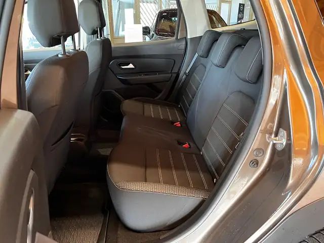 Dacia Duster view 15
