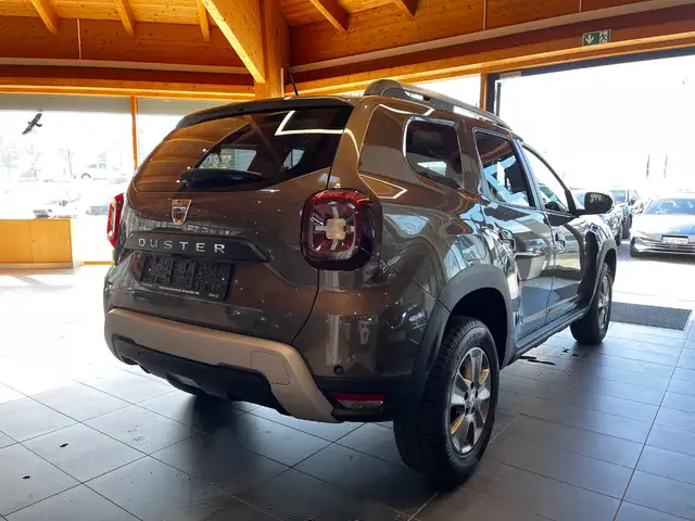 Dacia Duster view 12
