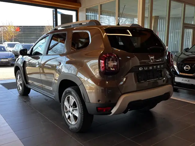 Dacia Duster view 9
