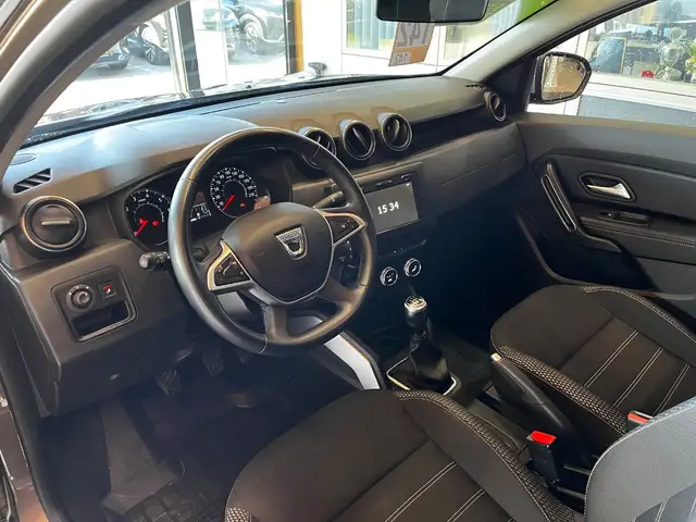Dacia Duster view 13