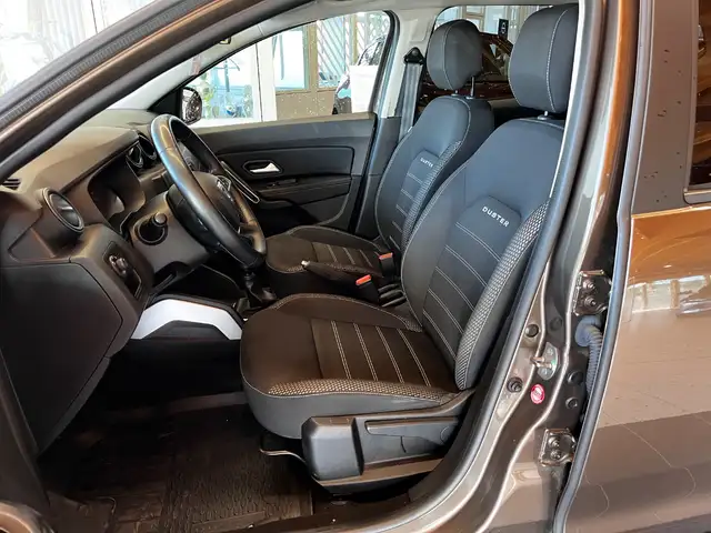 Dacia Duster view 14