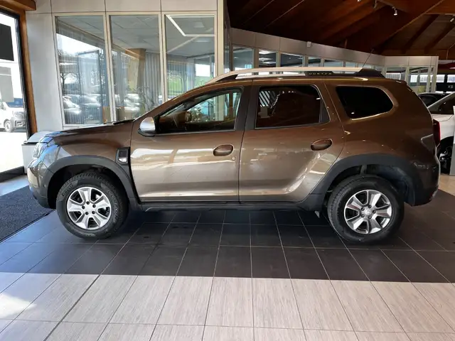 Dacia Duster view 8