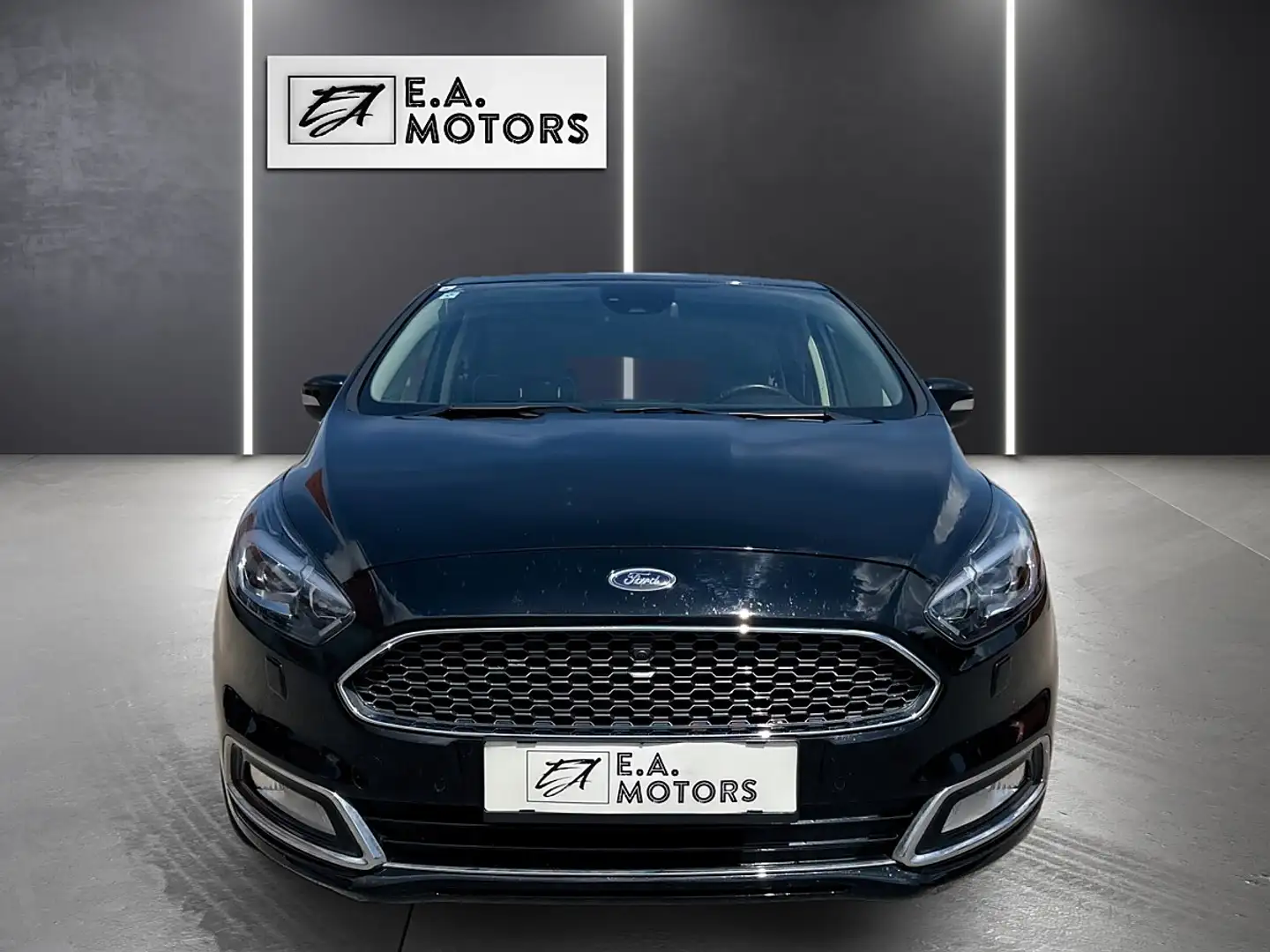 Ford S-Max S-MAX Vignale 2.0 EcoBlue SCR Aut. / 7. SITZER Schwarz - 2