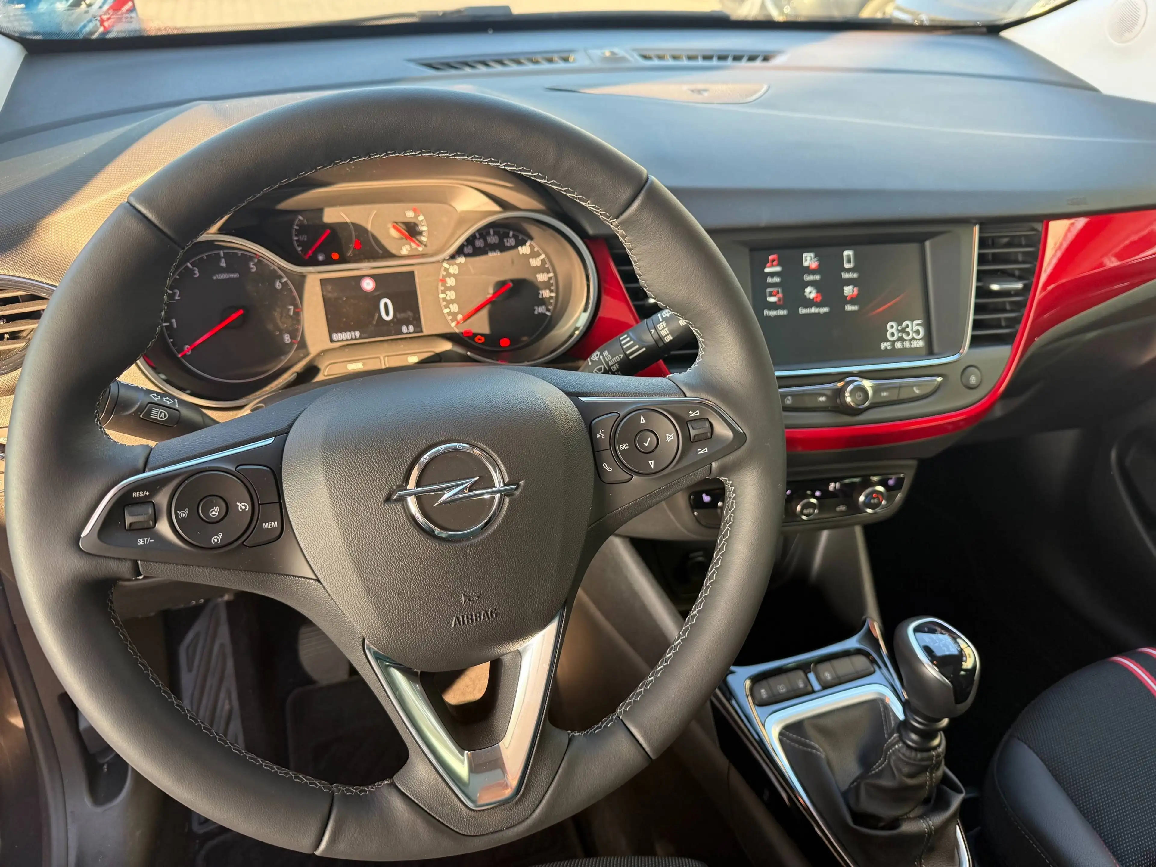 Opel Crossland X GS Line — photo 14