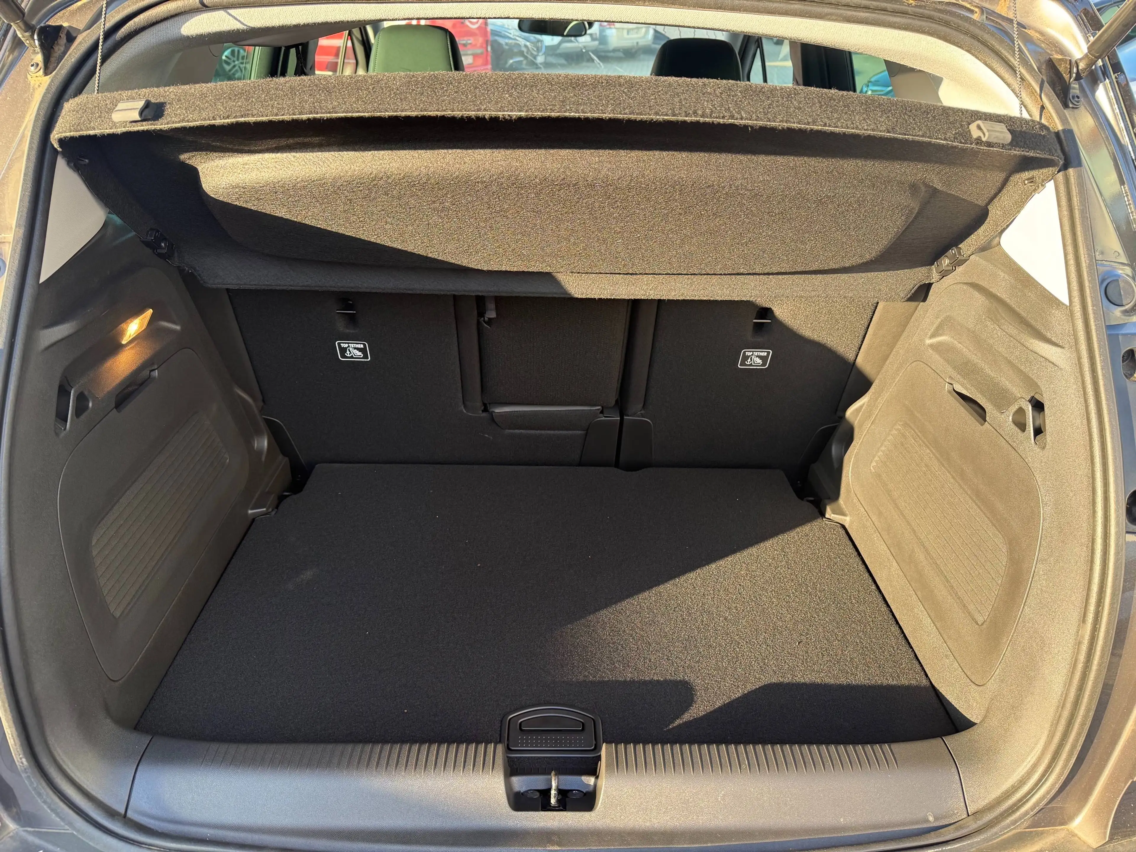 Opel Crossland X GS Line — photo 12