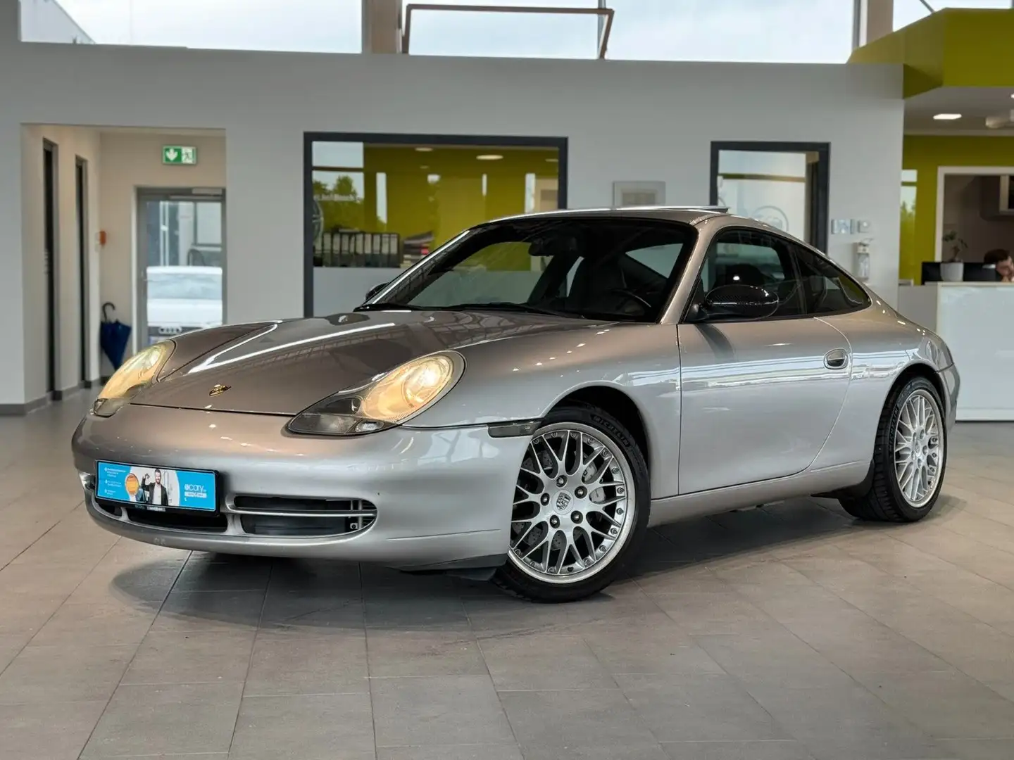 Porsche 996 Carrera 4 Coupe *Memory*SHZ*NAVI*LITRONIC* Argent - 1