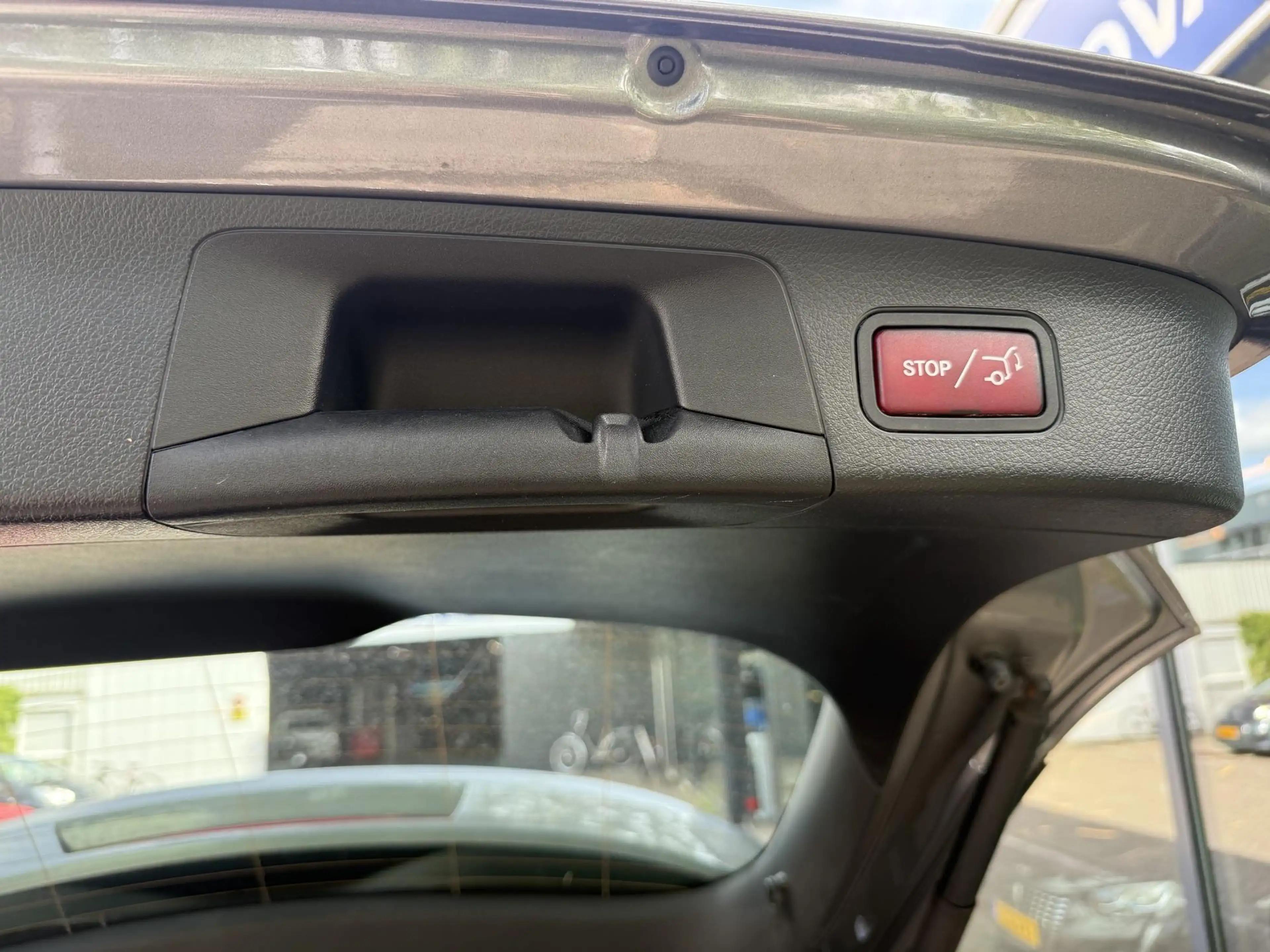 Mercedes-Benz GLA 250 e Progressive — photo 6