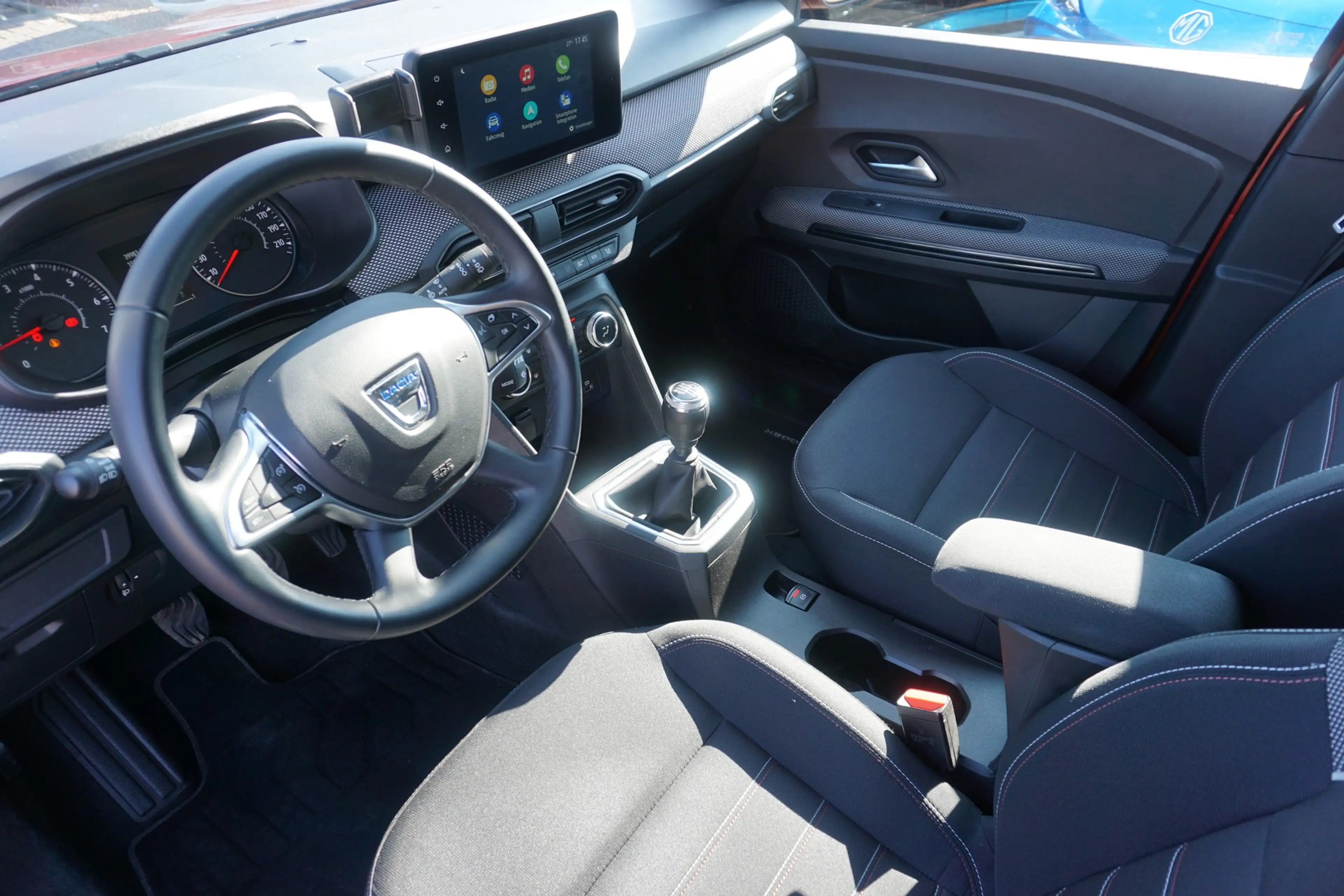 Dacia Jogger TCE 110 Extreme+ LED 7-Sitzer Navi Kamera — photo 7