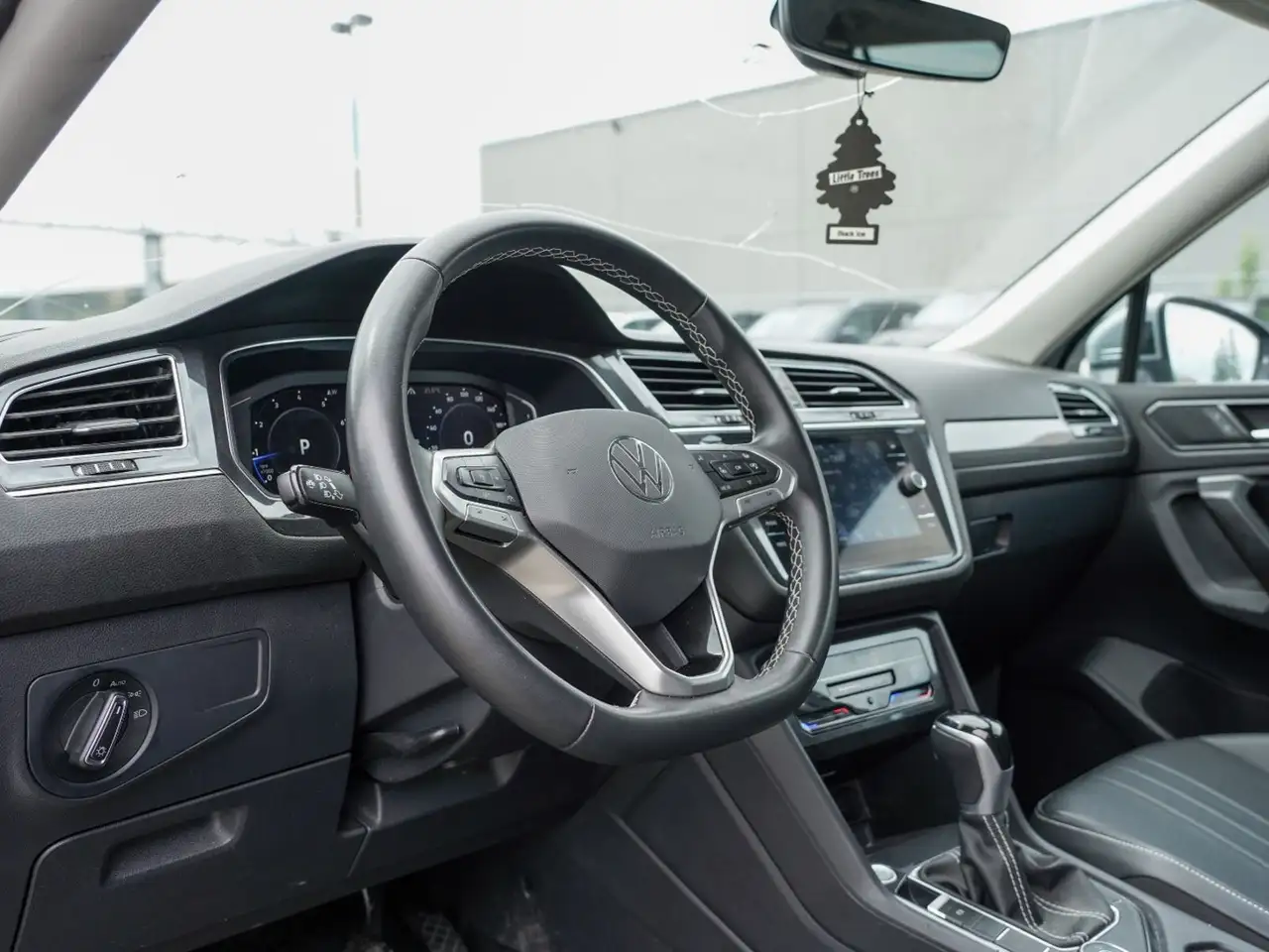 Volkswagen Tiguan снимка Volkswagen Tiguan