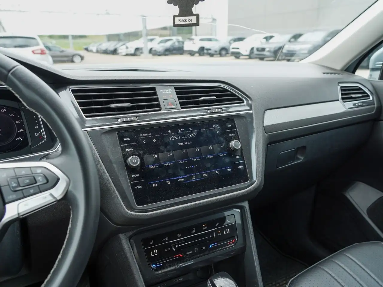 Volkswagen Tiguan снимка Volkswagen Tiguan