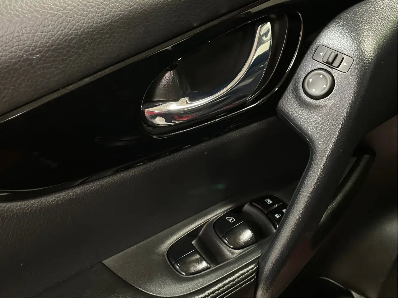 Nissan Qashqai снимка Nissan Qashqai