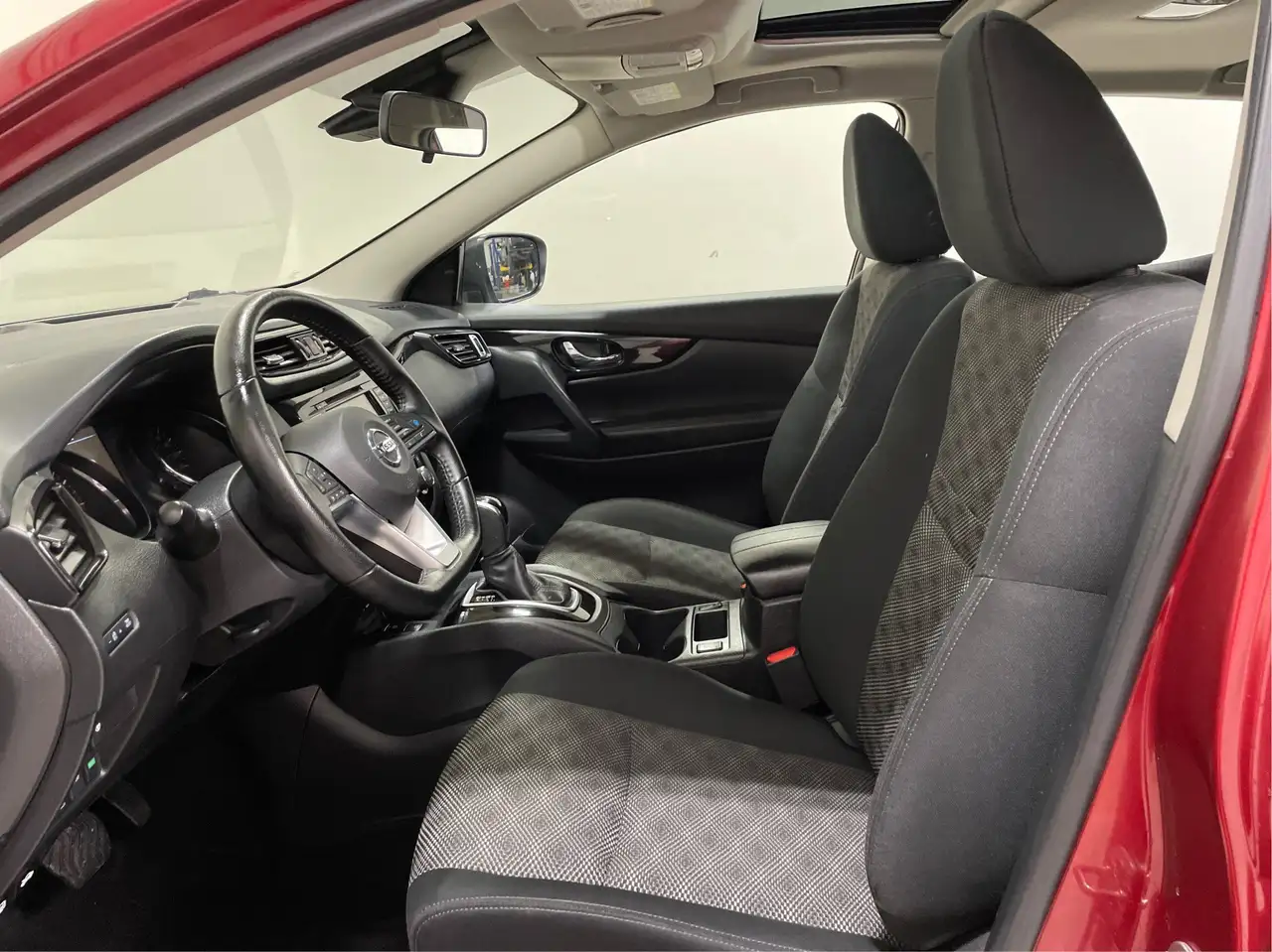 Nissan Qashqai снимка Nissan Qashqai
