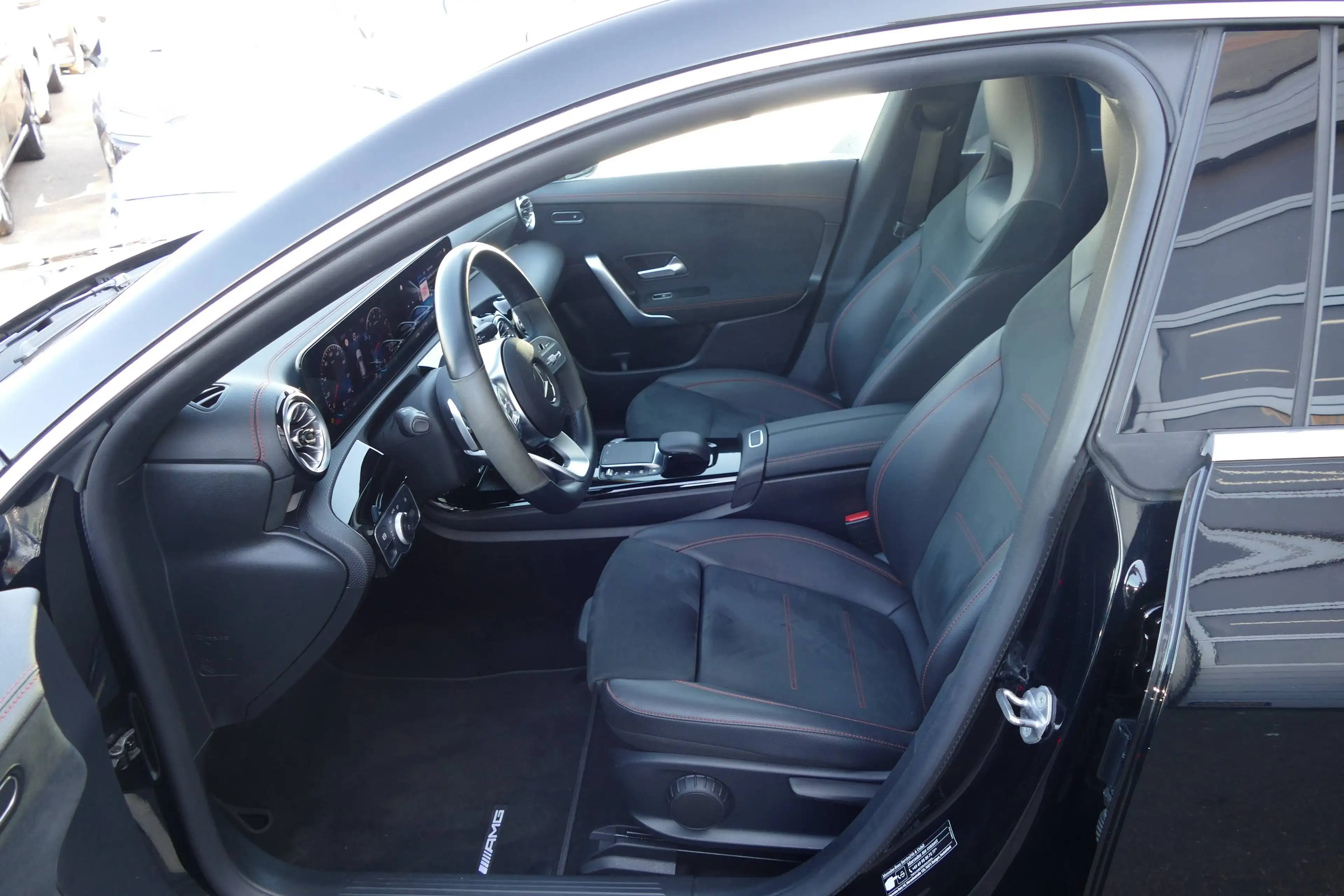 Mercedes-Benz CLA 250 Shooting Brake 7G-DCT LED Navi Einparkhilfe Panora — photo 12