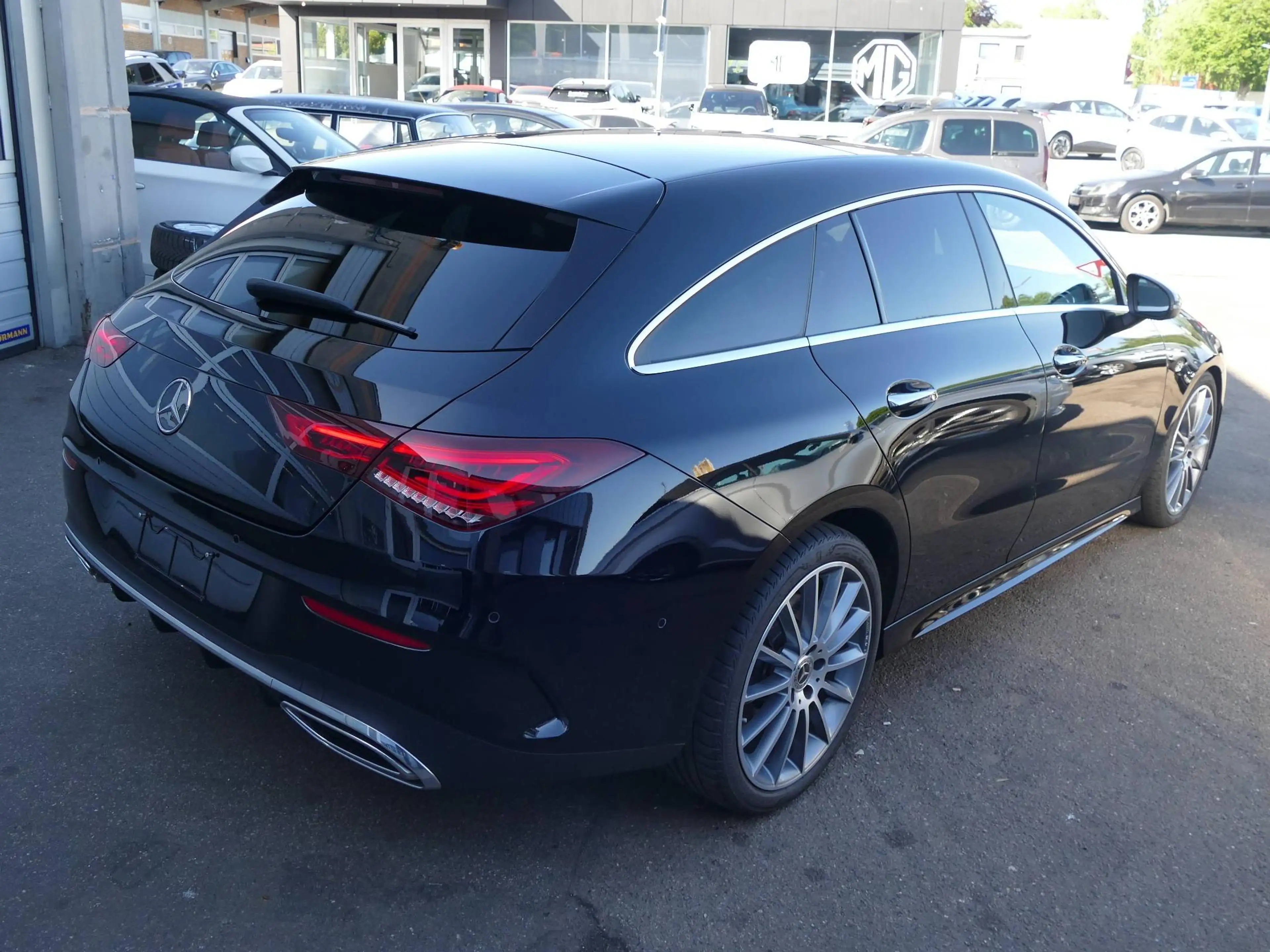 Mercedes-Benz CLA 250 Shooting Brake 7G-DCT LED Navi Einparkhilfe Panora — photo 3
