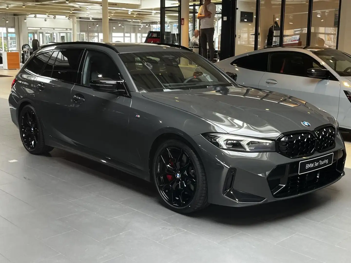 BMW 340 Md xD. T. ACC AHK Ha/Ka PanoD. Standhzg. 19" Šedá - 2