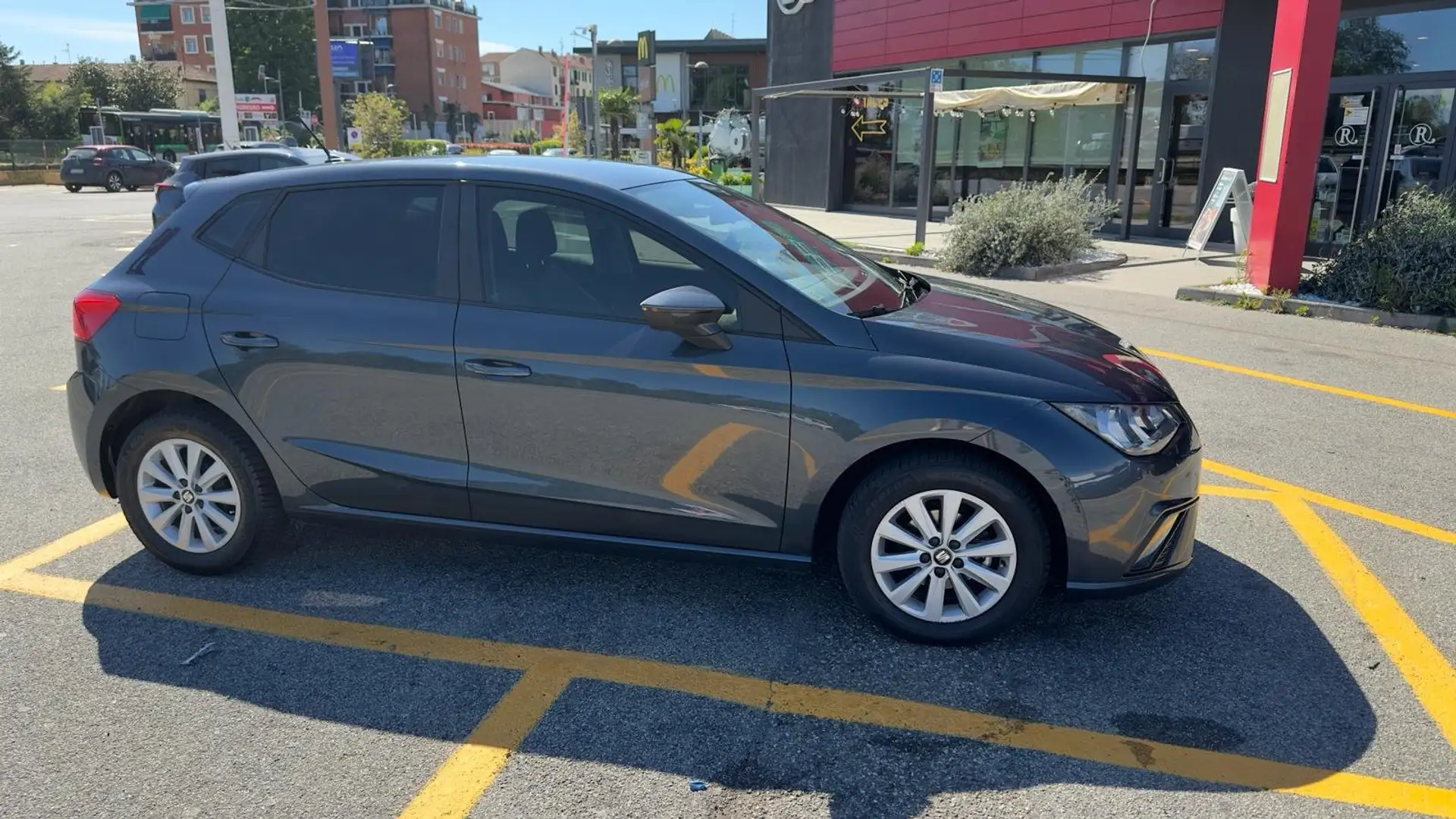 SEAT Ibiza 1.0 TSI BUSINESS Grigio - 2