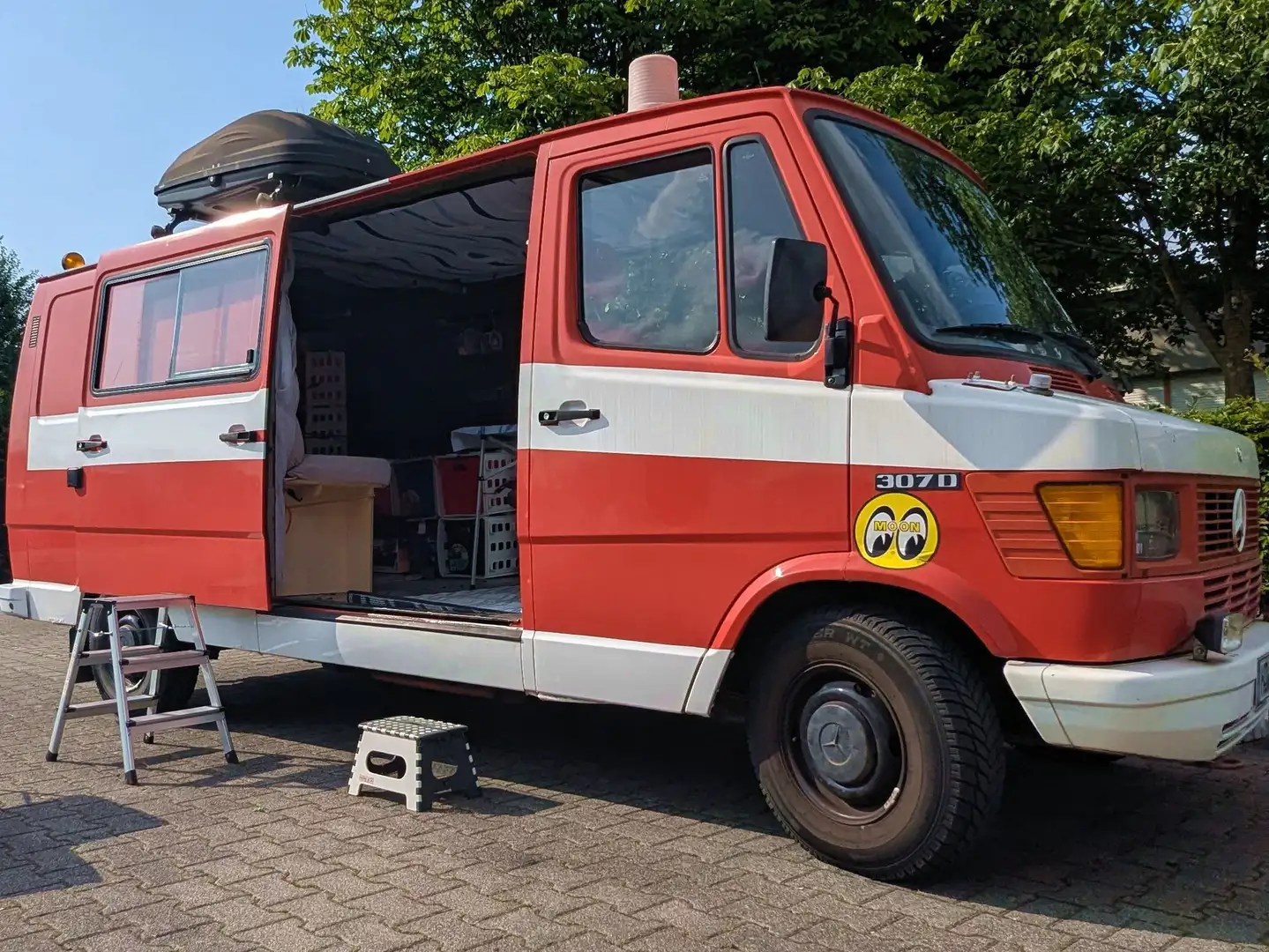 Mercedes-Benz T1 307 D - H-Zulassung Rouge - 2