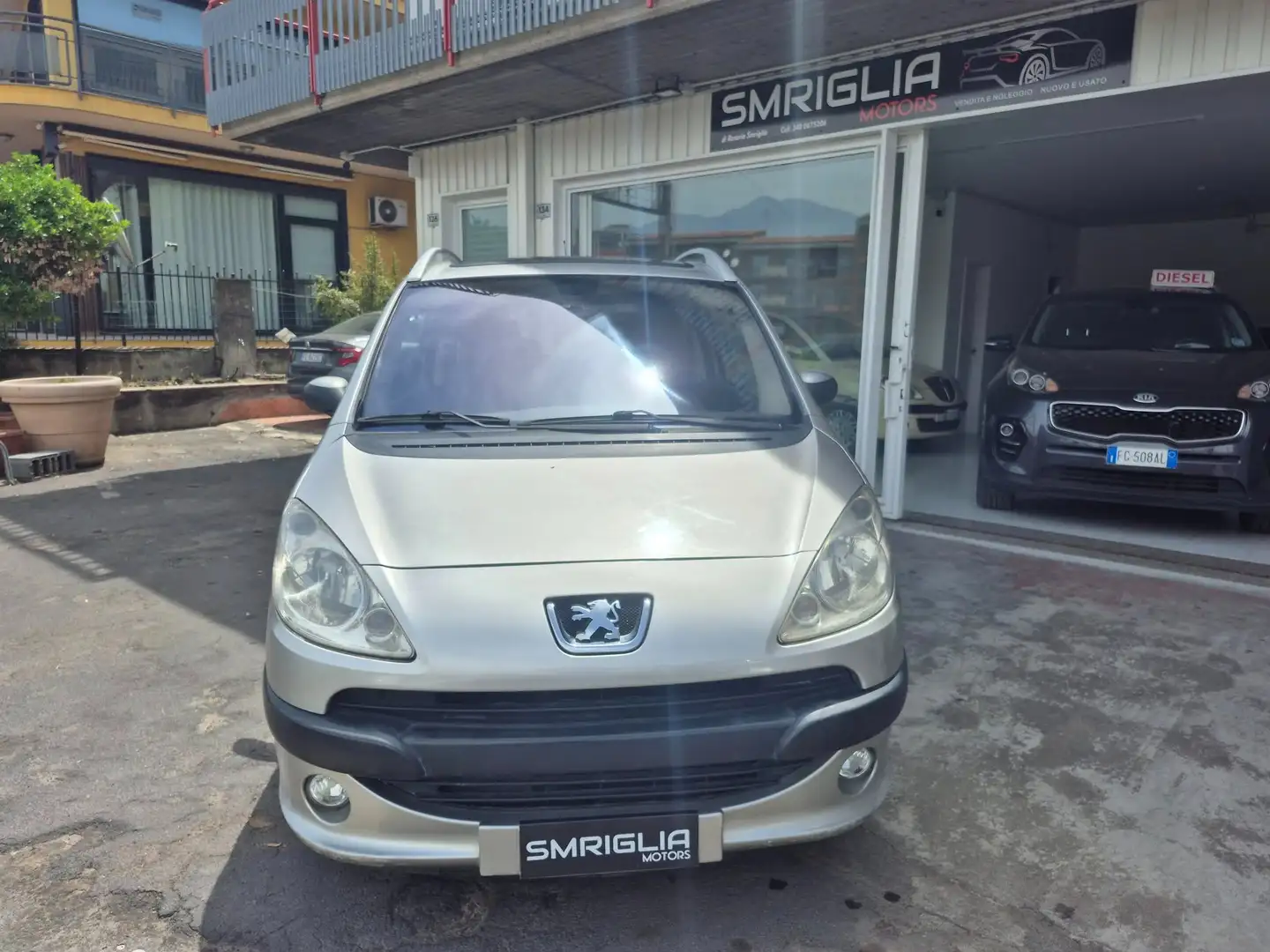 Peugeot 1007 1.4 hdi Happy Argento - 1