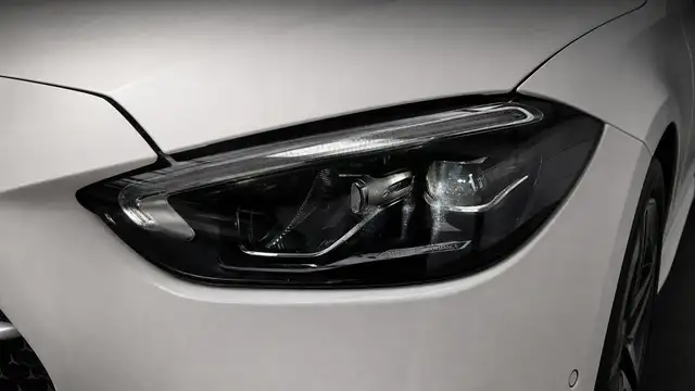 Mercedes-Benz C Class view 7