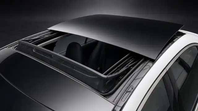 Mercedes-Benz C Class view 6